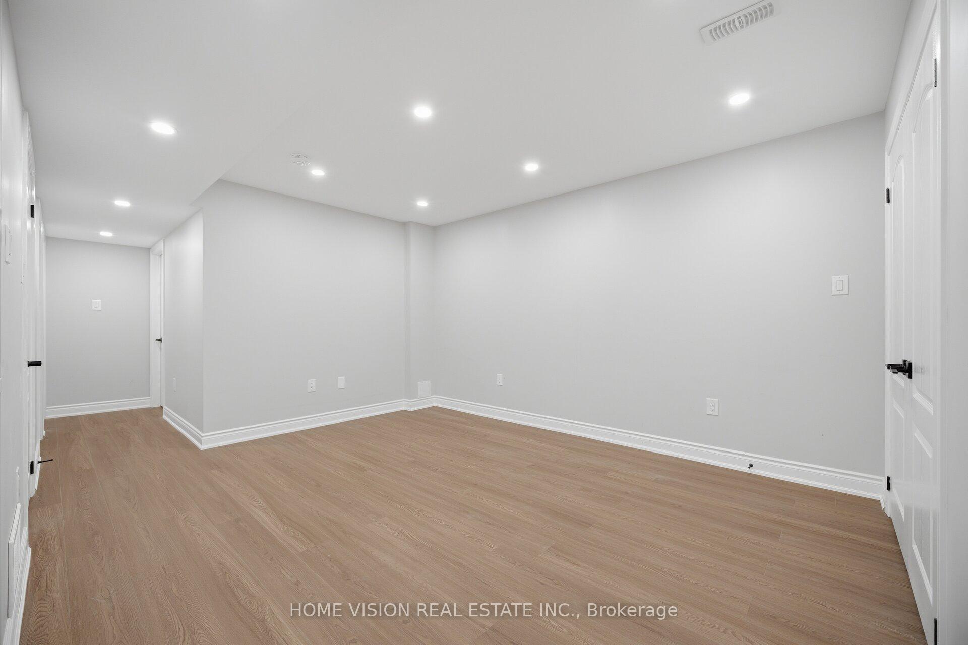 Photo 33 of 36 Quinton Ridge, Brampton, Bram West — HOMEH