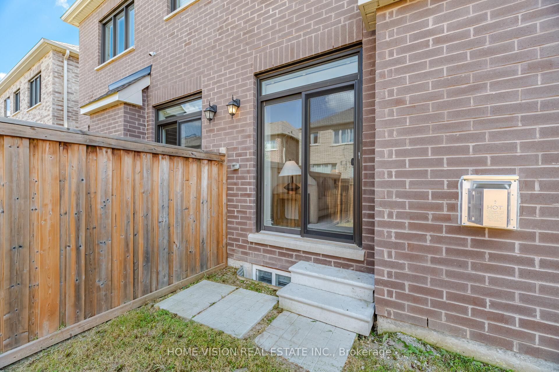 Photo 44 of 36 Quinton Ridge, Brampton, Bram West — HOMEH