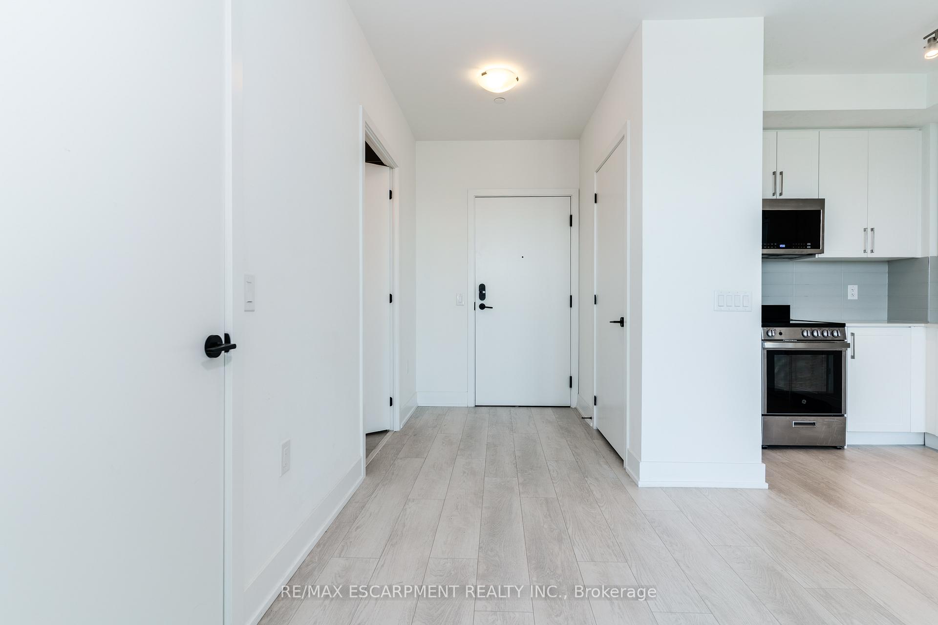 Photo 4 of Unit 614, 2450 Old Bronte Road, Oakville, Westmount — HOMEH