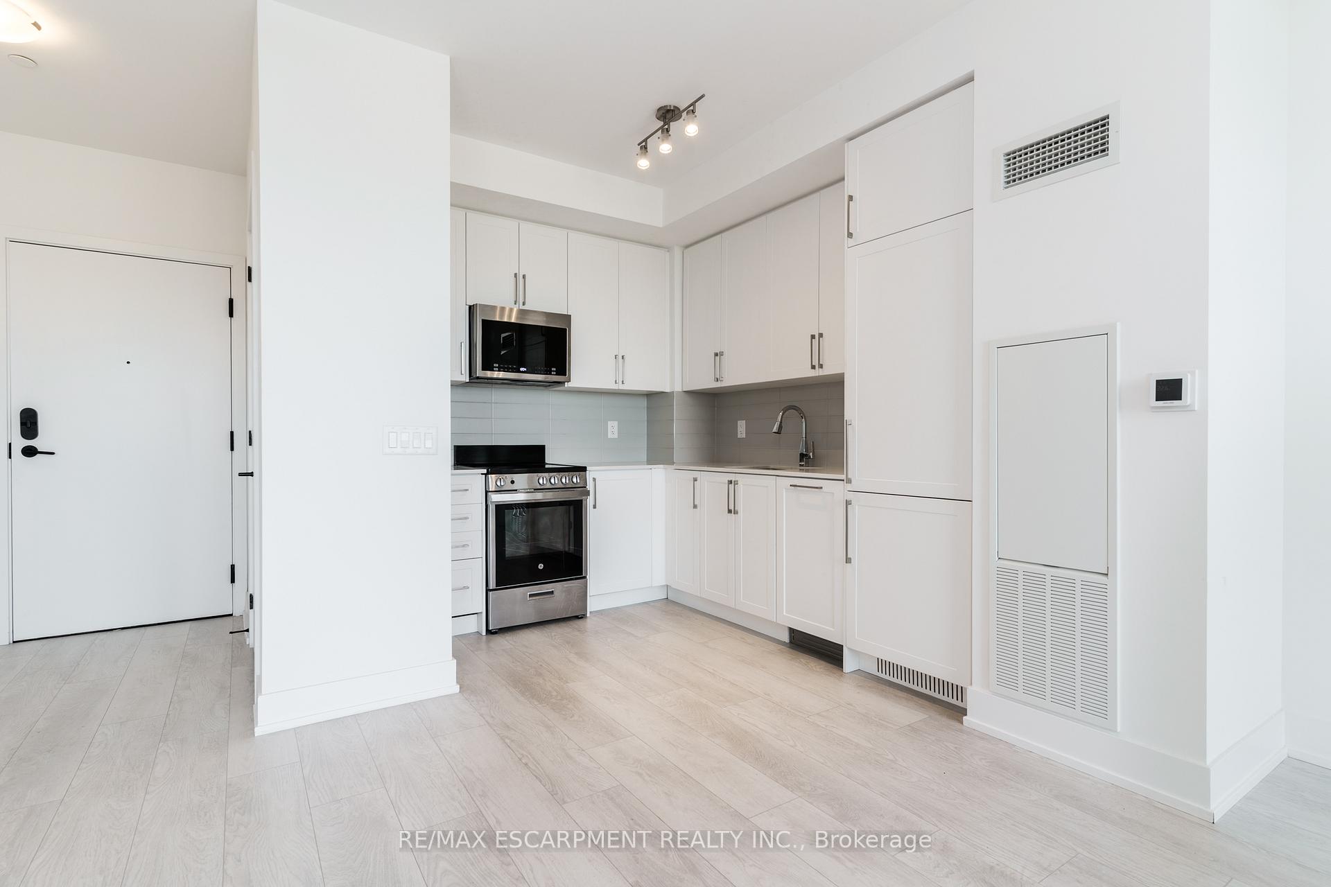 Photo 9 of Unit 614, 2450 Old Bronte Road, Oakville, Westmount — HOMEH