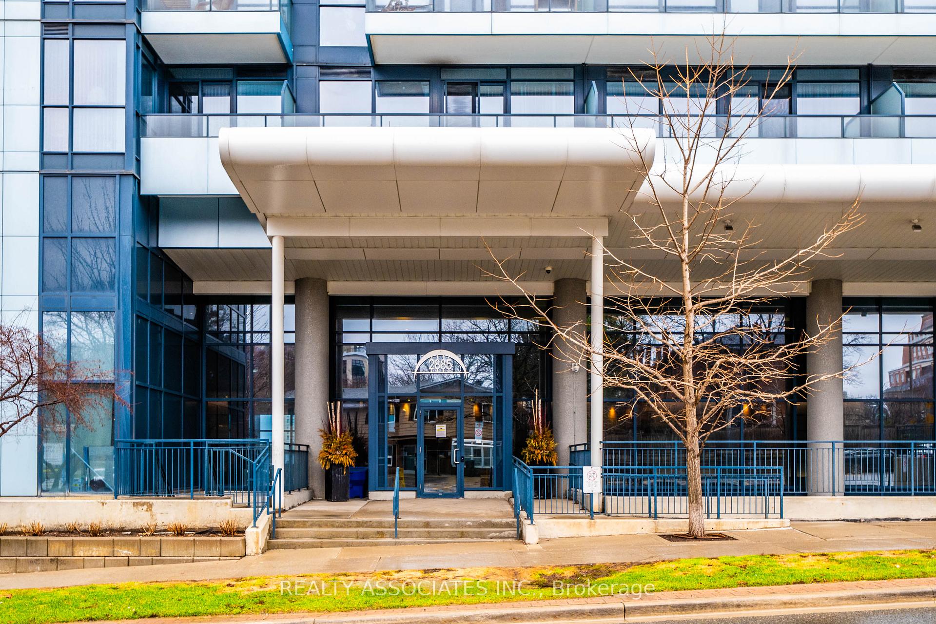 Photo 4 of Unit 238, 2885 Bayview Avenue, North York, Bayview Village — HOMEH