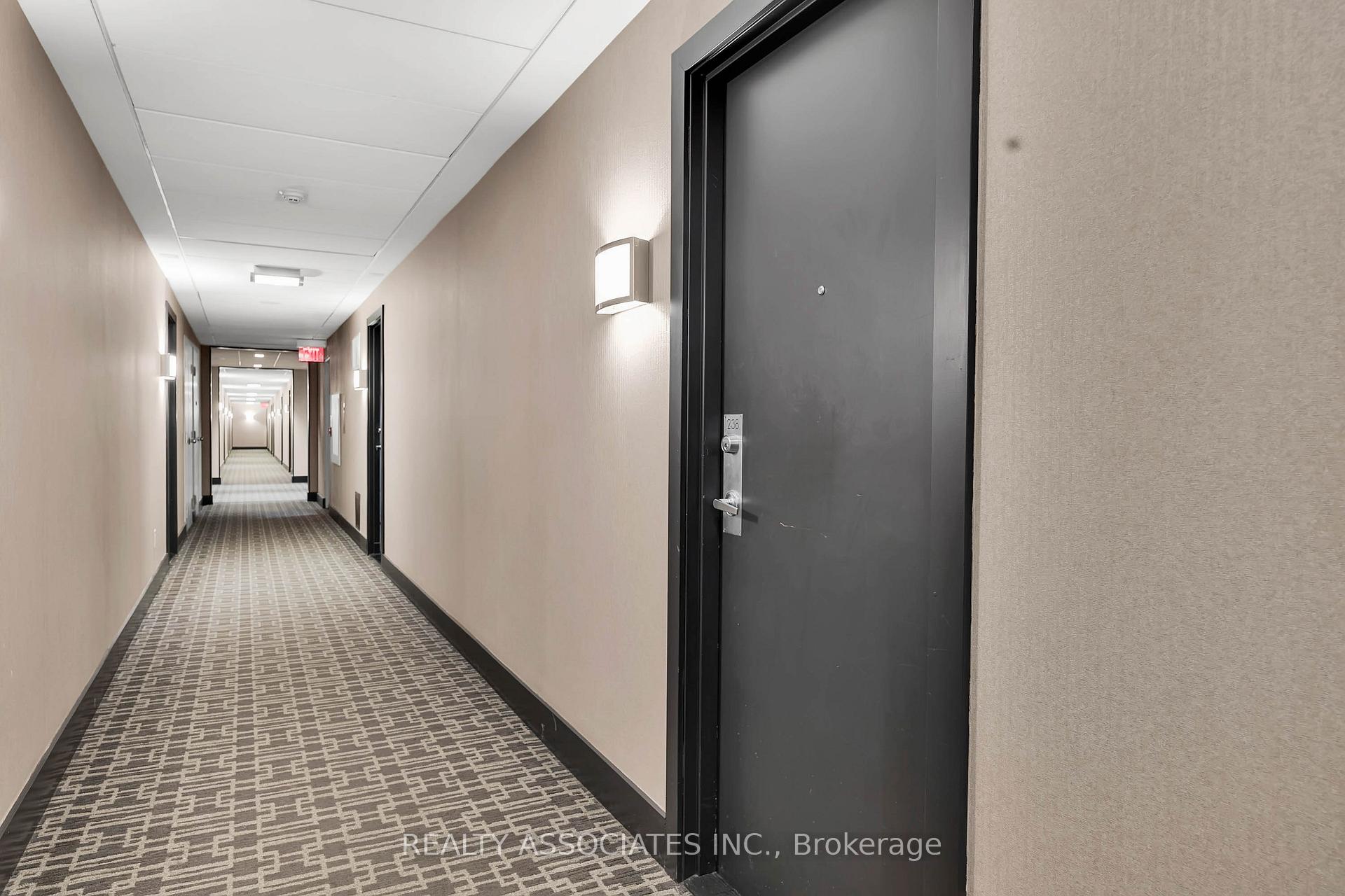 Photo 6 of Unit 238, 2885 Bayview Avenue, North York, Bayview Village — HOMEH