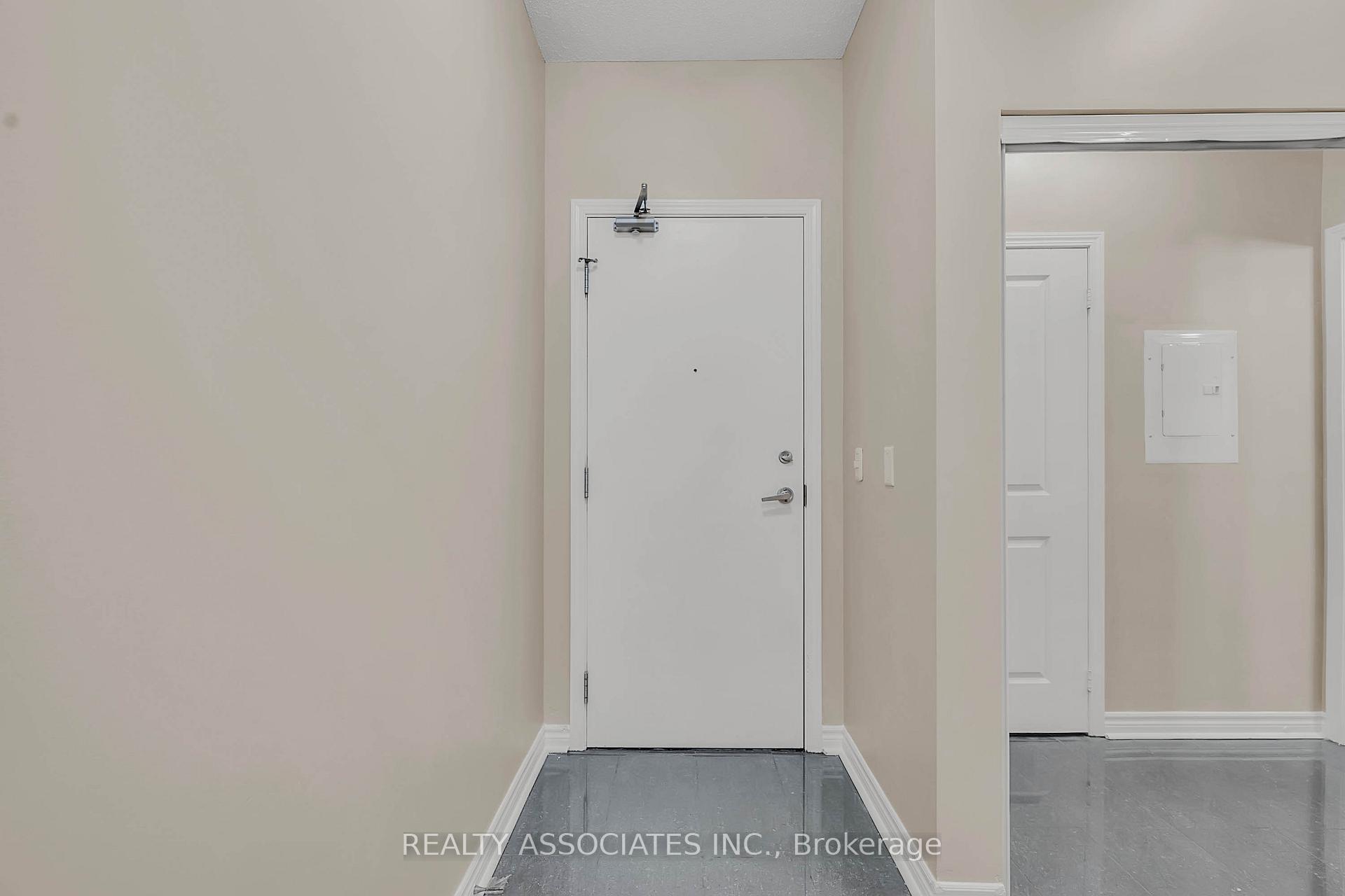 Photo 7 of Unit 238, 2885 Bayview Avenue, North York, Bayview Village — HOMEH