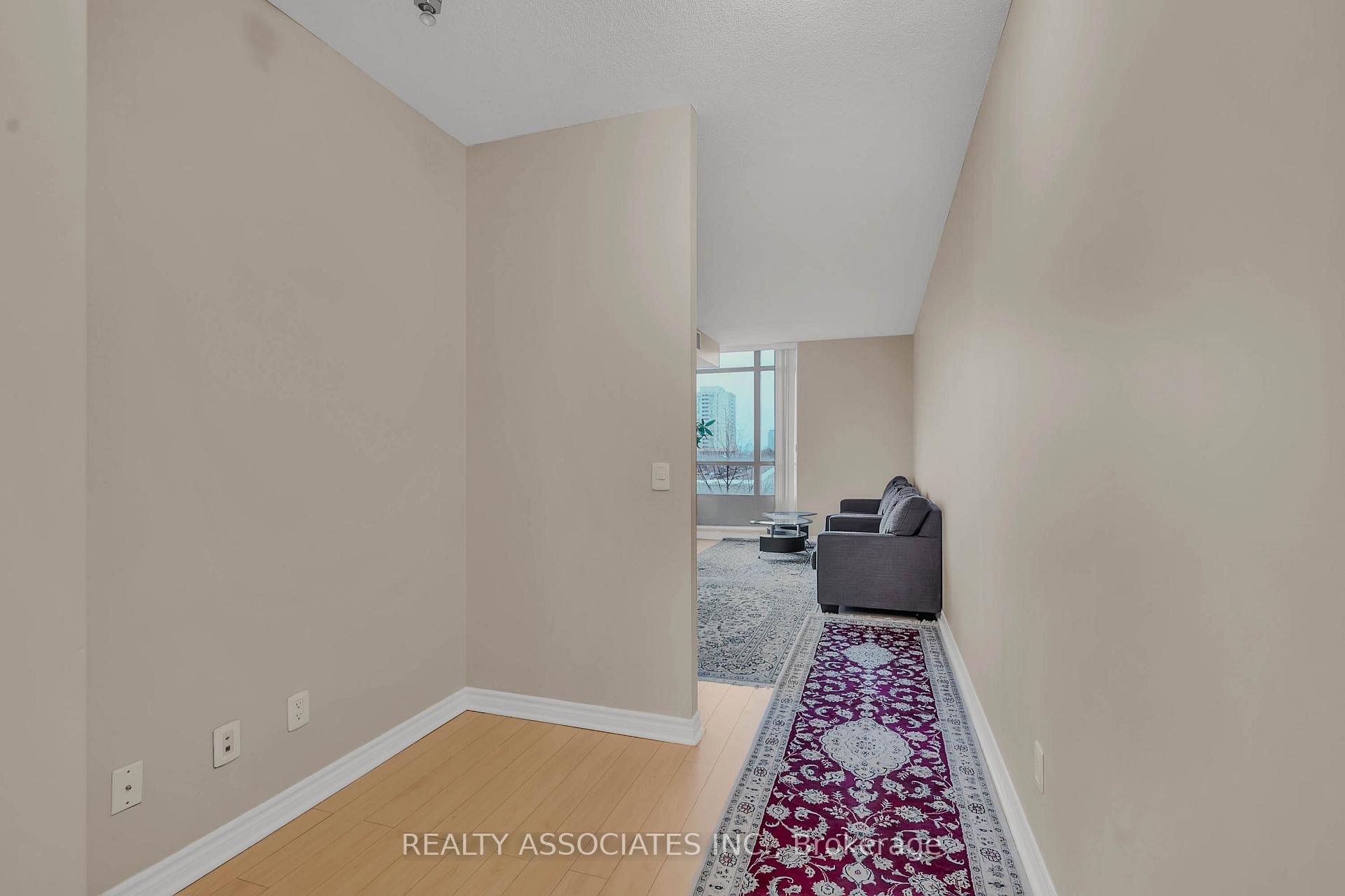 Photo 9 of Unit 238, 2885 Bayview Avenue, North York, Bayview Village — HOMEH