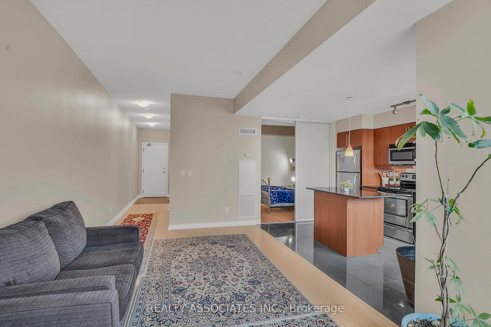Photo 15 of Unit 238, 2885 Bayview Avenue, North York, Bayview Village — HOMEH