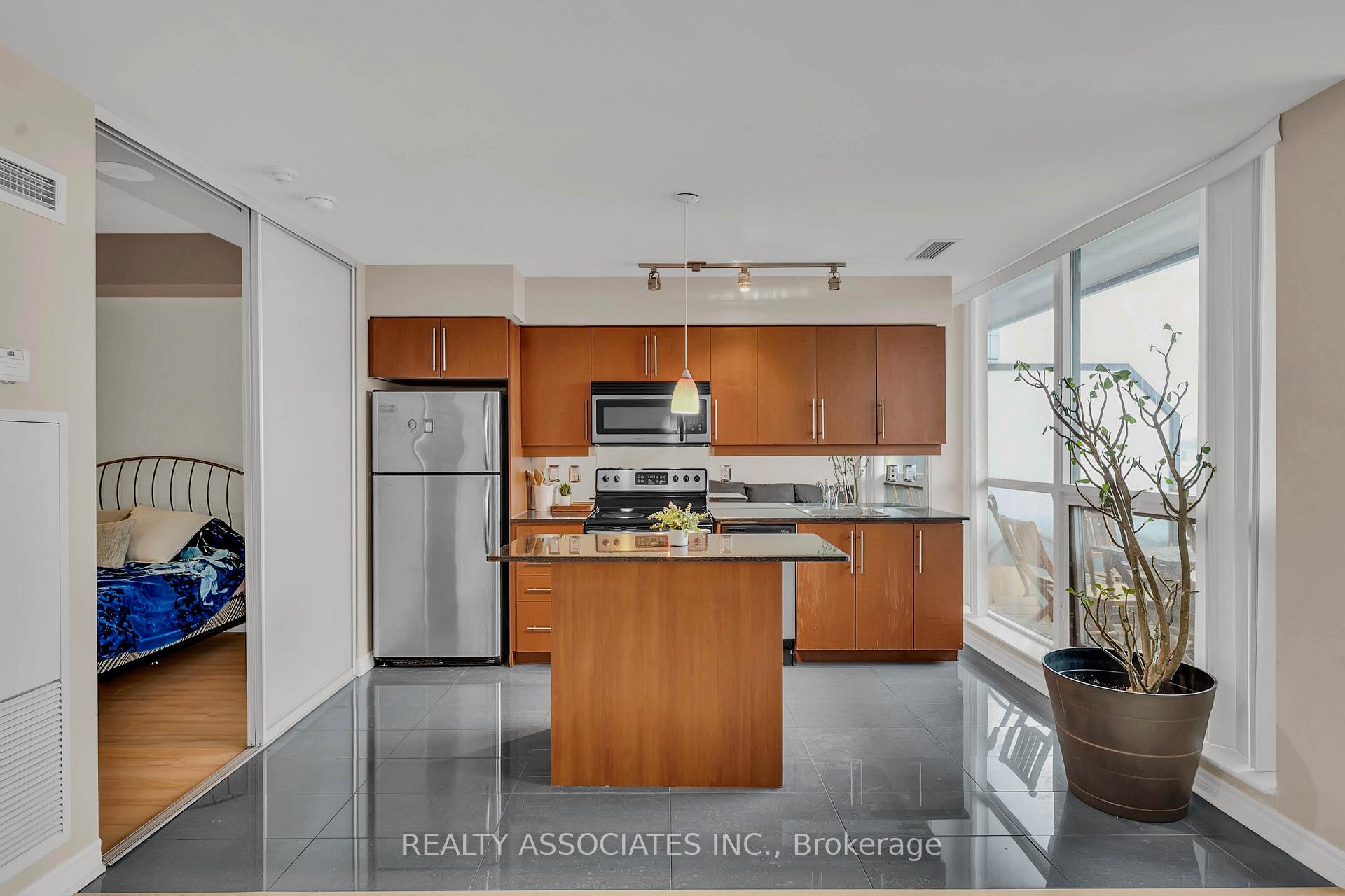 Photo 16 of Unit 238, 2885 Bayview Avenue, North York, Bayview Village — HOMEH