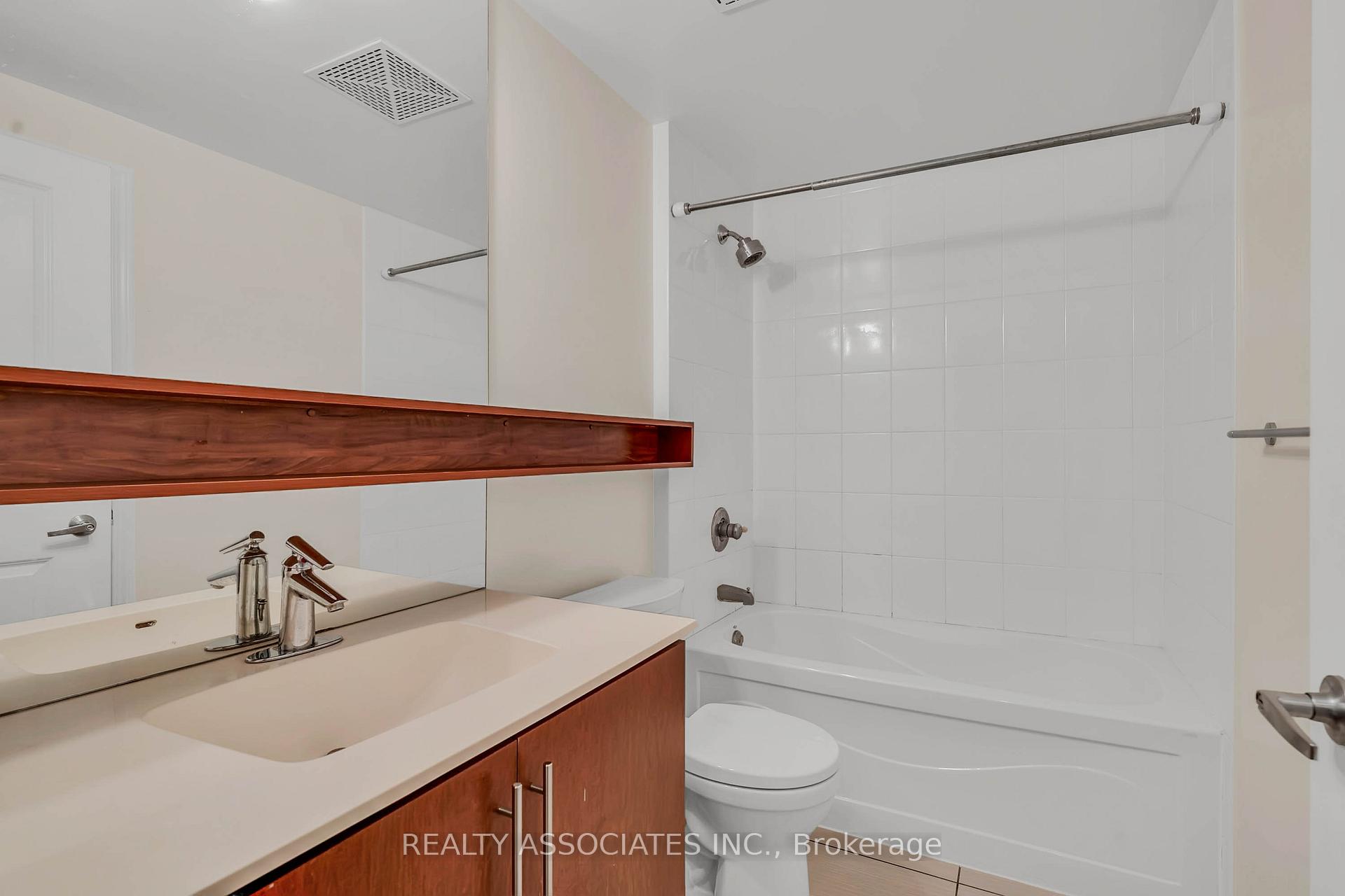 Photo 22 of Unit 238, 2885 Bayview Avenue, North York, Bayview Village — HOMEH