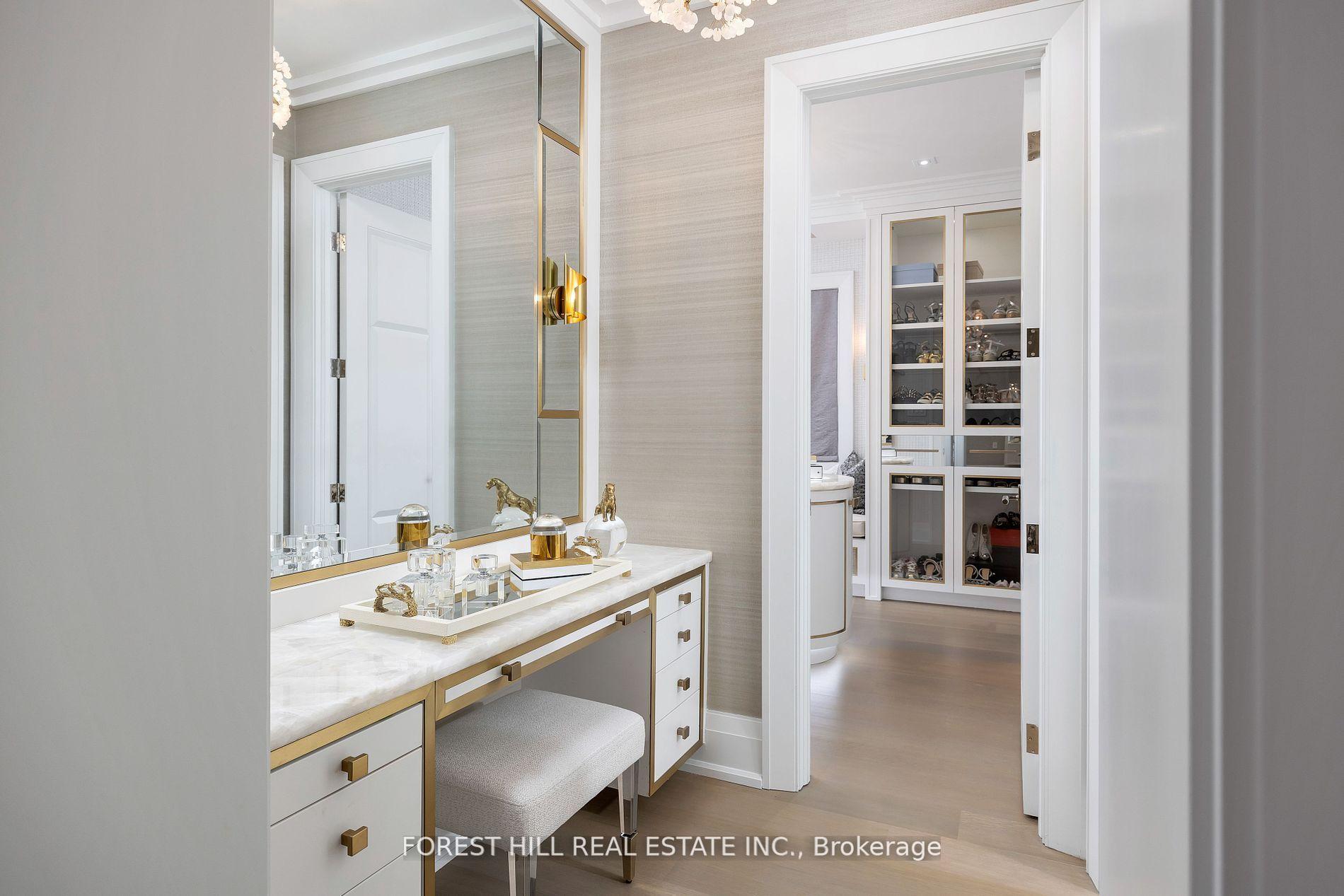 Photo 26 of 239 Cortleigh Boulevard, Toronto, Lawrence Park South — HOMEH