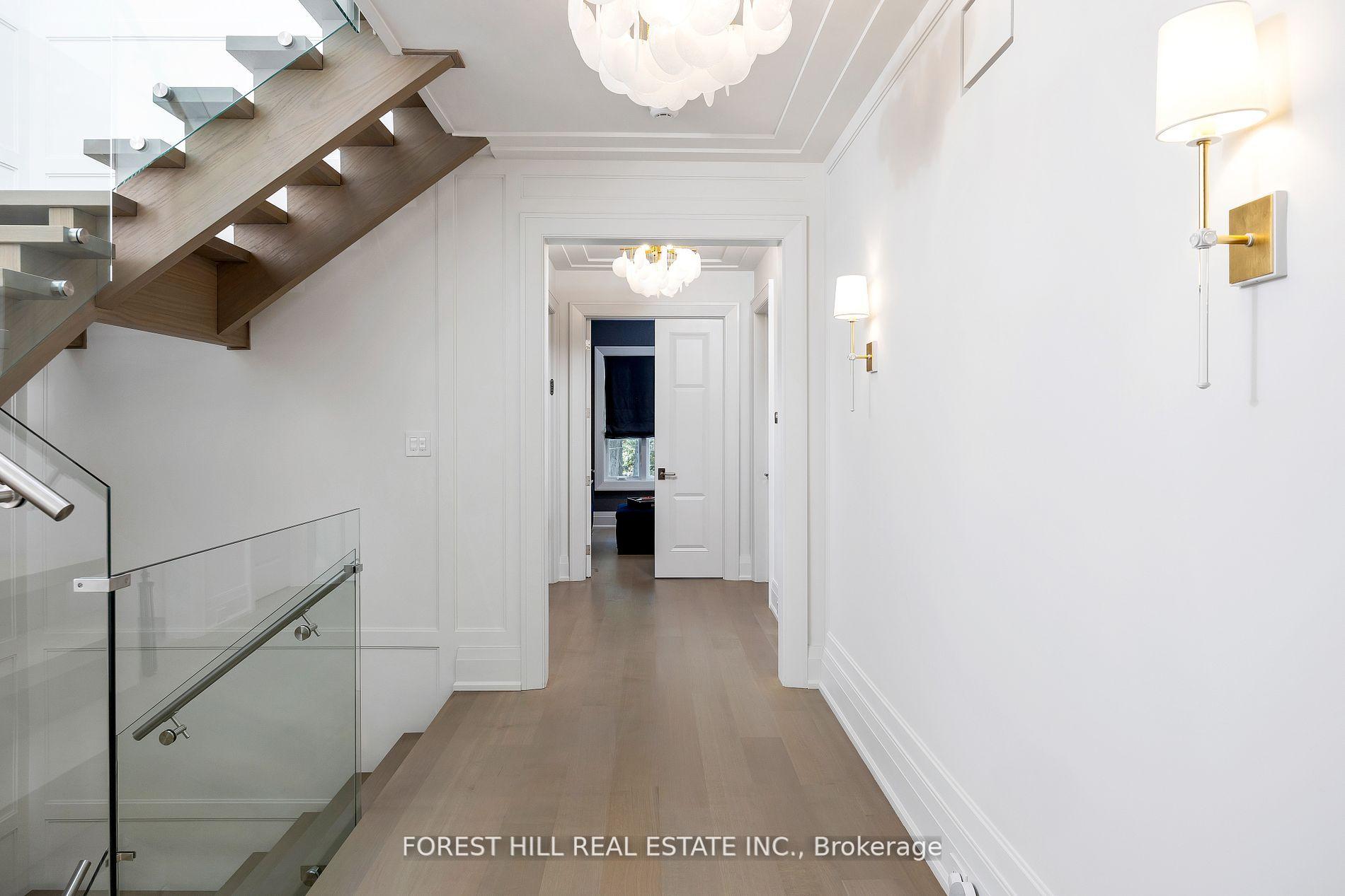 Photo 31 of 239 Cortleigh Boulevard, Toronto, Lawrence Park South — HOMEH