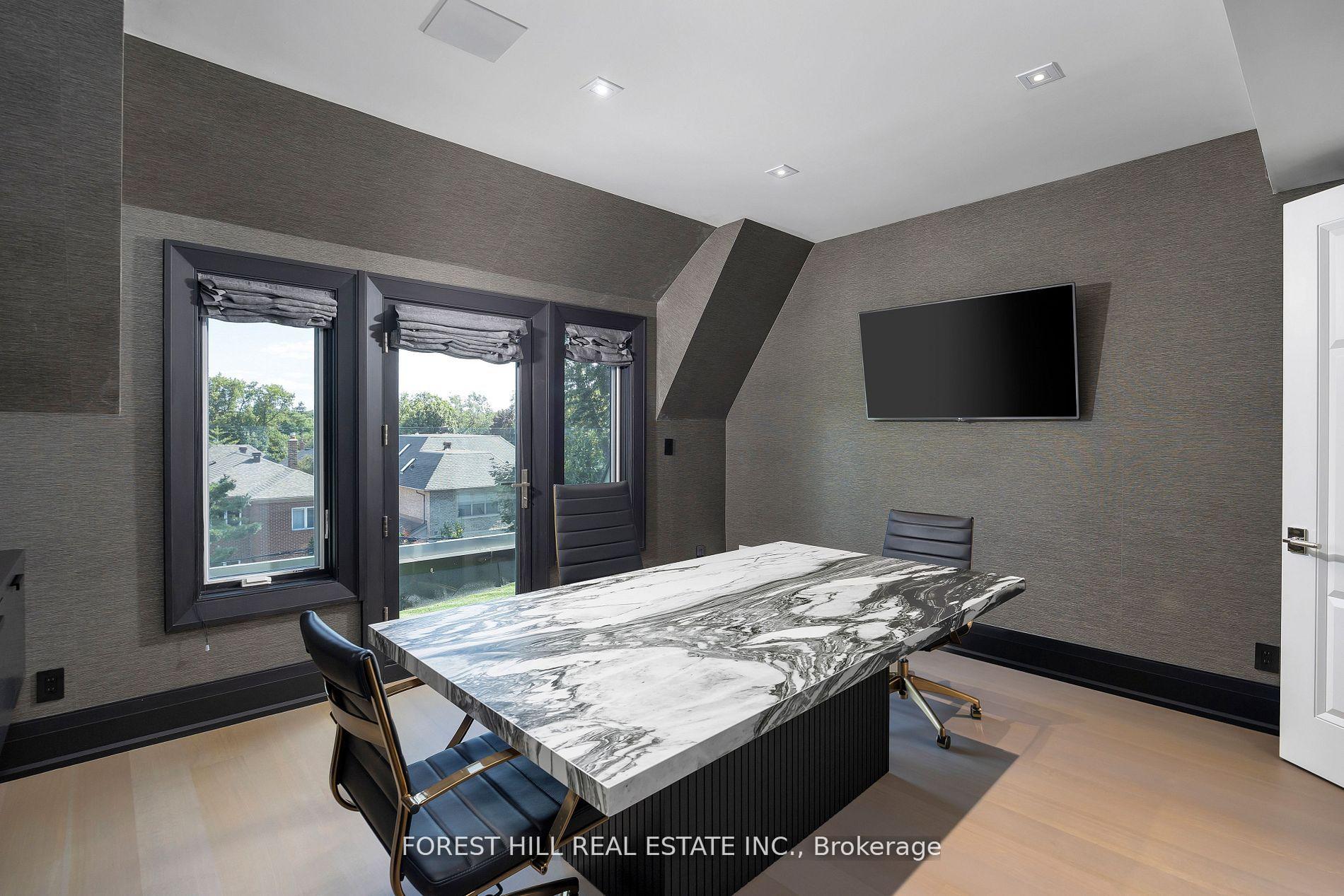 Photo 40 of 239 Cortleigh Boulevard, Toronto, Lawrence Park South — HOMEH