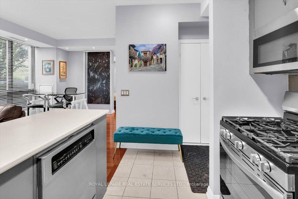 Photo 8 of Unit 108, 3 Mcalpine Street, Toronto, The Annex — HOMEH