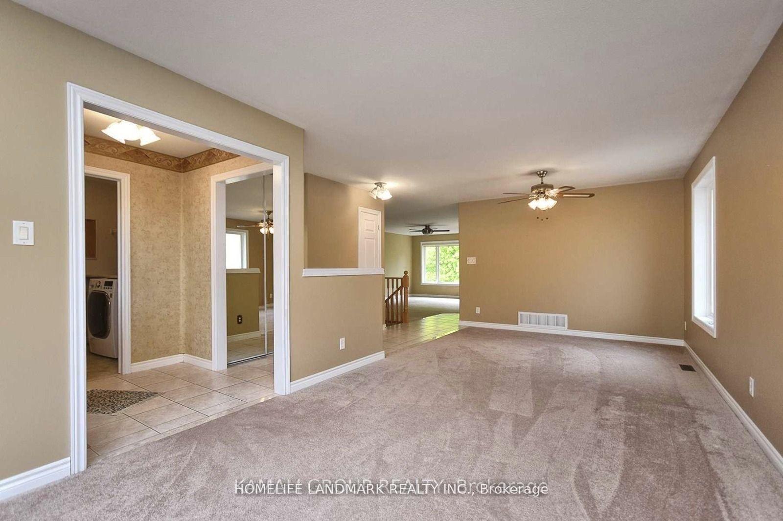 Photo 3 of 72 Osprey Ridge Road, Barrie, Little Lake — HOMEH