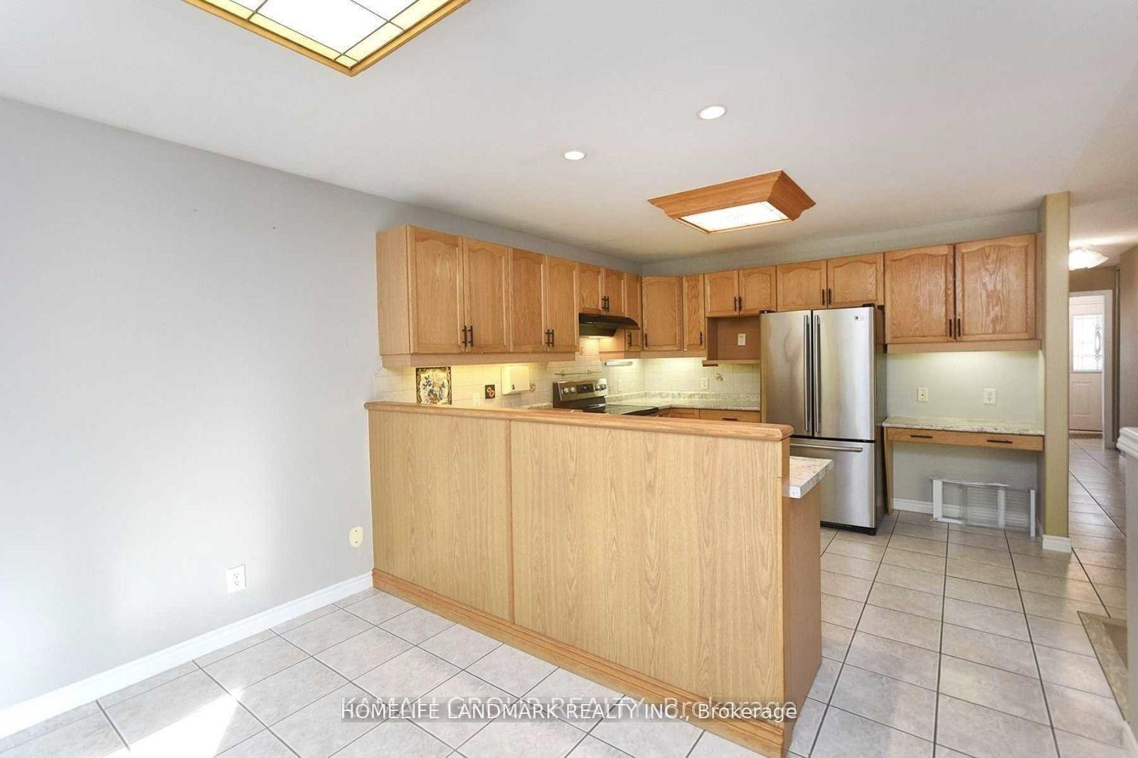 Photo 7 of 72 Osprey Ridge Road, Barrie, Little Lake — HOMEH