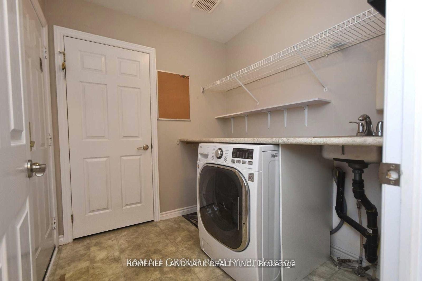 Photo 14 of 72 Osprey Ridge Road, Barrie, Little Lake — HOMEH