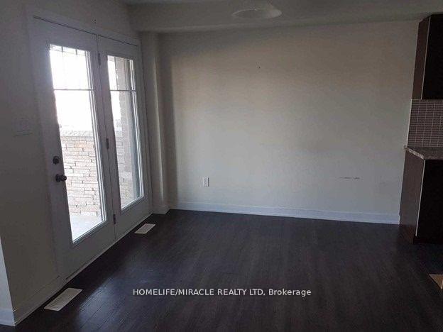 Photo 6 of 35 Sherway Street, Hamilton, Stoney Creek Mountain — HOMEH