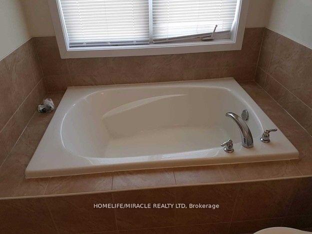 Photo 13 of 35 Sherway Street, Hamilton, Stoney Creek Mountain — HOMEH