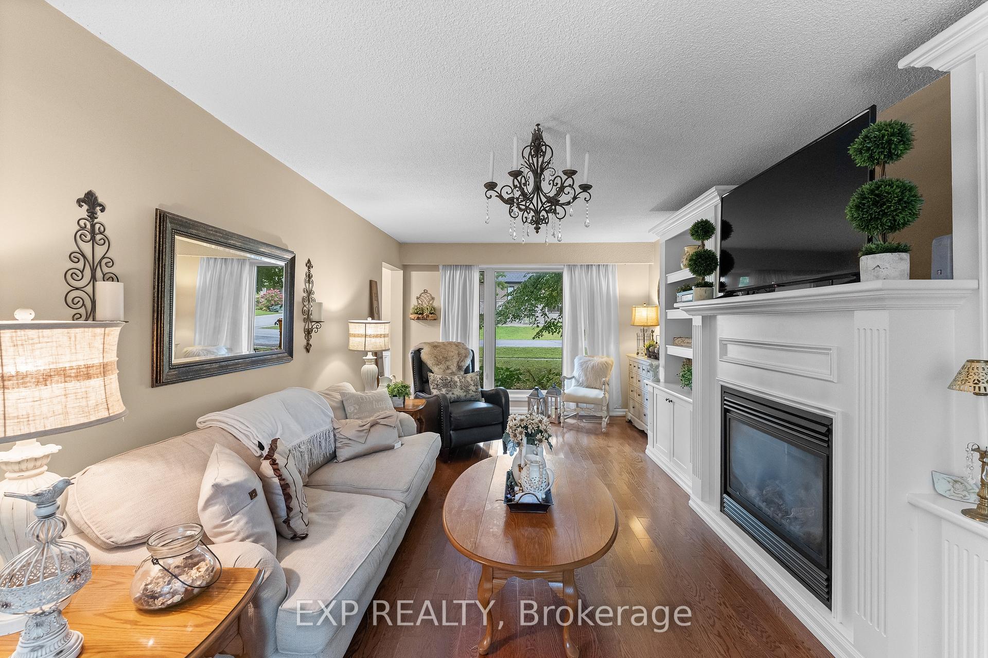 Photo 6 of 43 Stella Street, Pelham, Fonthill — HOMEH
