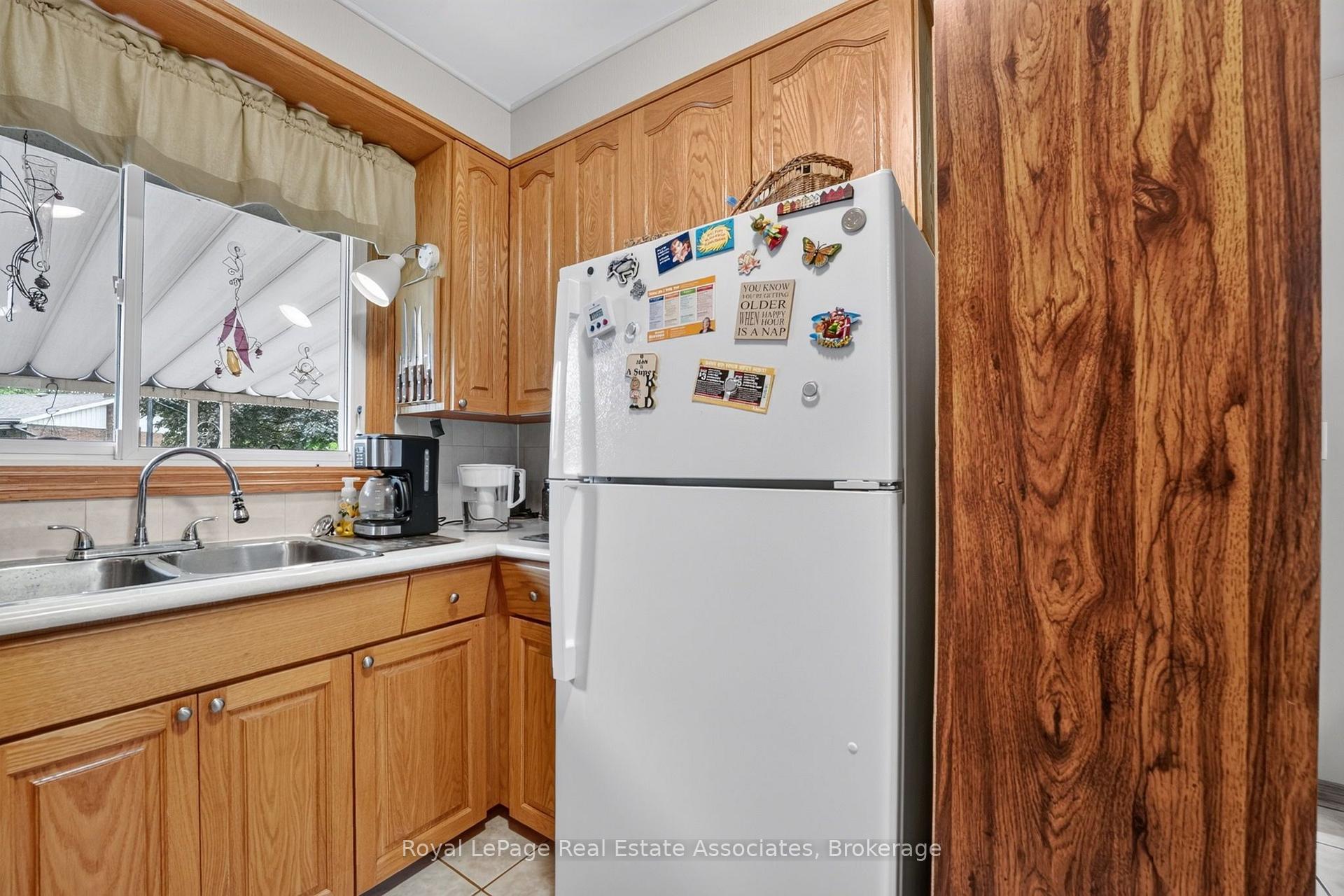 Photo 15 of 3 Northwood Drive, St. Catharines, Carlton/Bunting — HOMEH