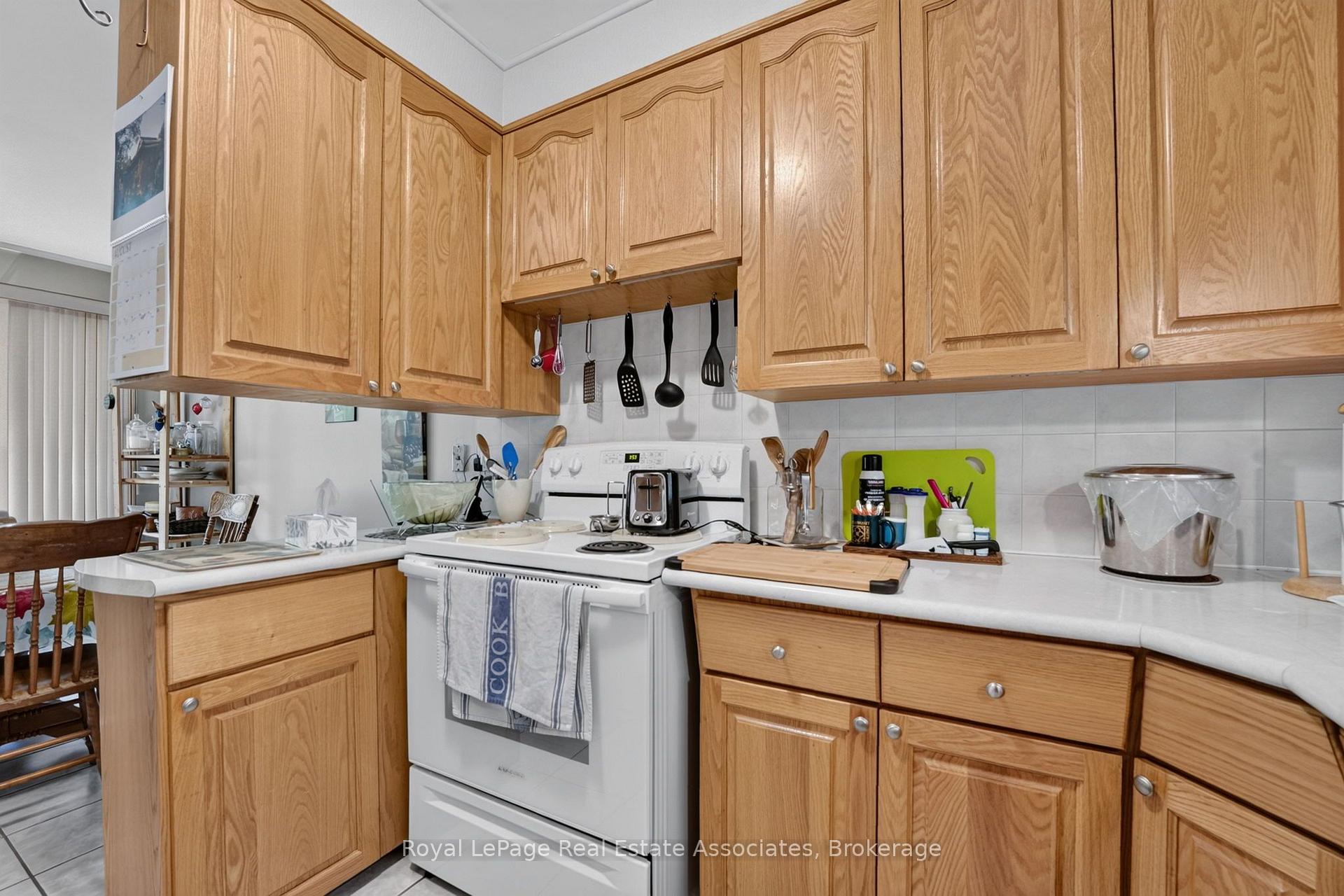 Photo 16 of 3 Northwood Drive, St. Catharines, Carlton/Bunting — HOMEH
