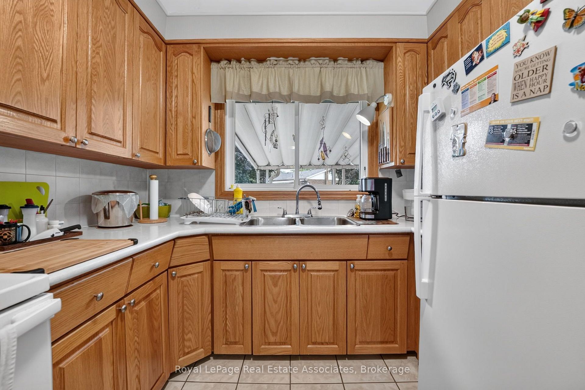 Photo 17 of 3 Northwood Drive, St. Catharines, Carlton/Bunting — HOMEH