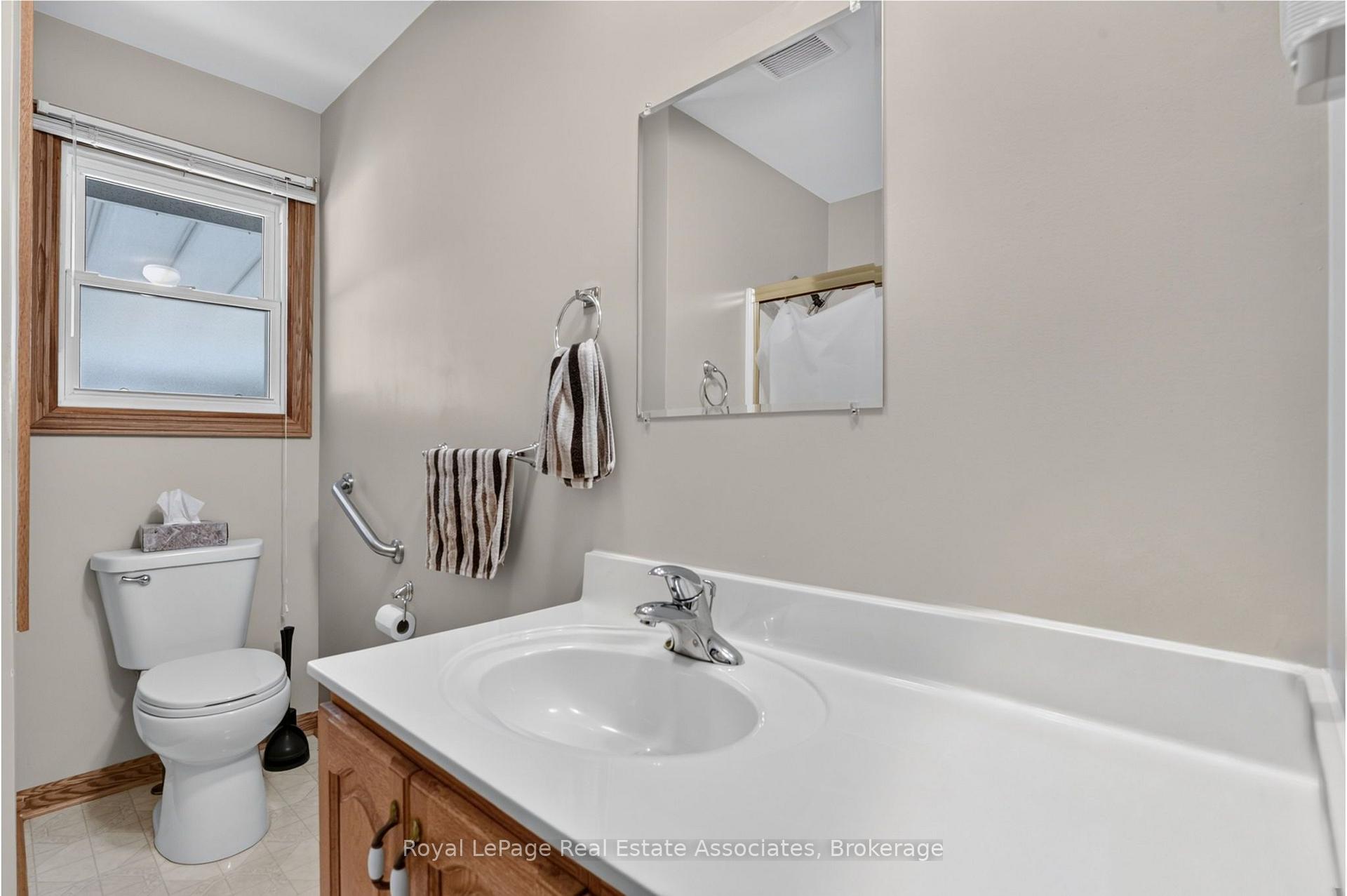 Photo 27 of 3 Northwood Drive, St. Catharines, Carlton/Bunting — HOMEH