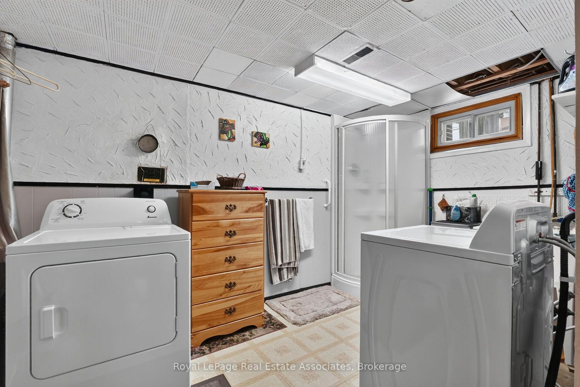 Photo 38 of 3 Northwood Drive, St. Catharines, Carlton/Bunting — HOMEH