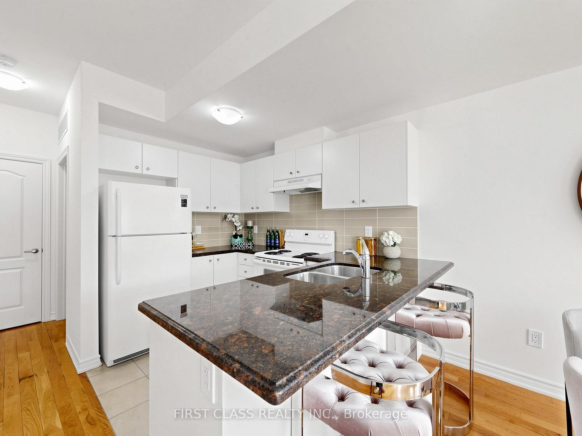 Photo 14 of Unit 7, 37 Drewry Avenue, North York, Newtonbrook West — HOMEH