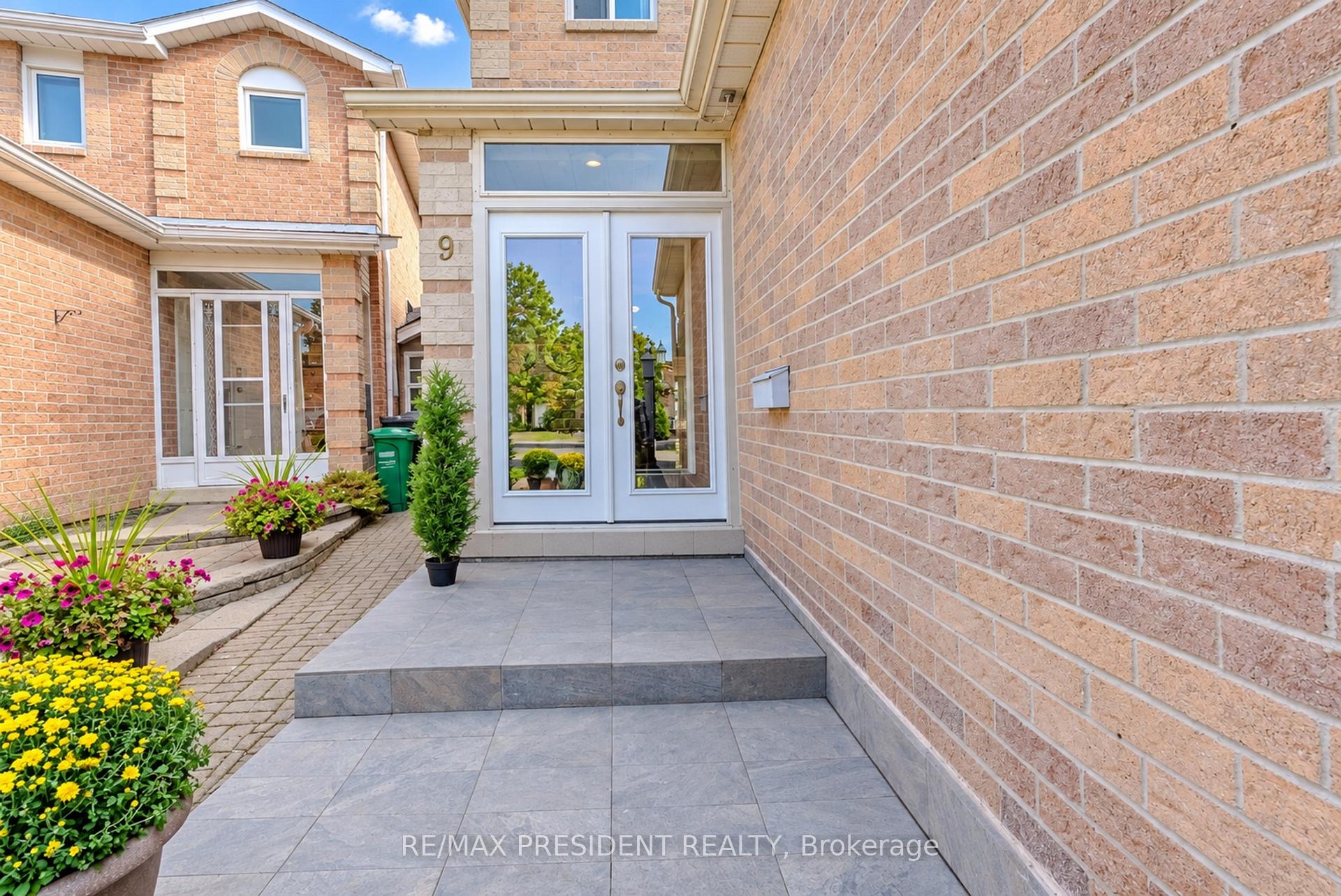 Photo 5 of 9 Aster Court, Brampton, Madoc — HOMEH