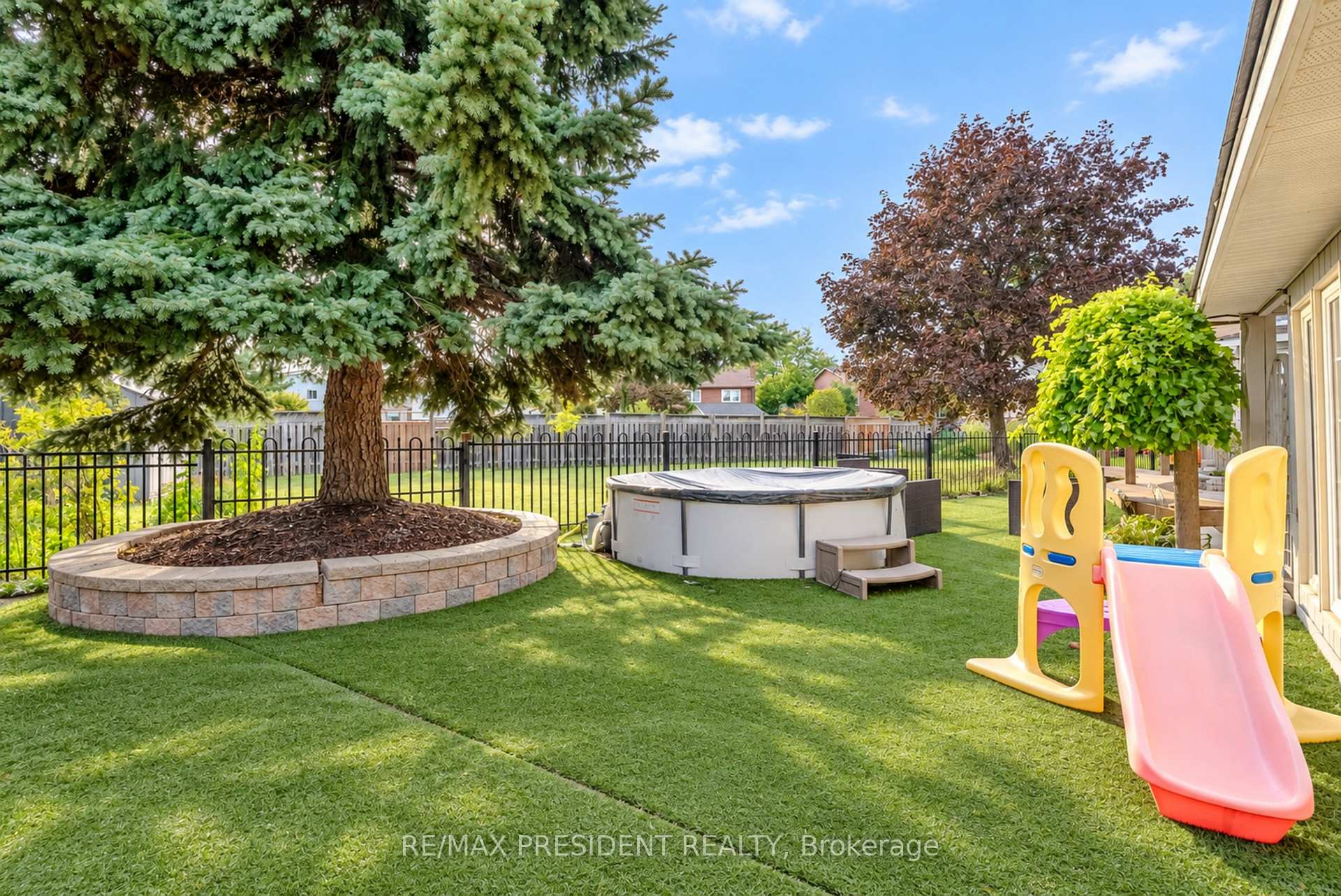 Photo 49 of 9 Aster Court, Brampton, Madoc — HOMEH
