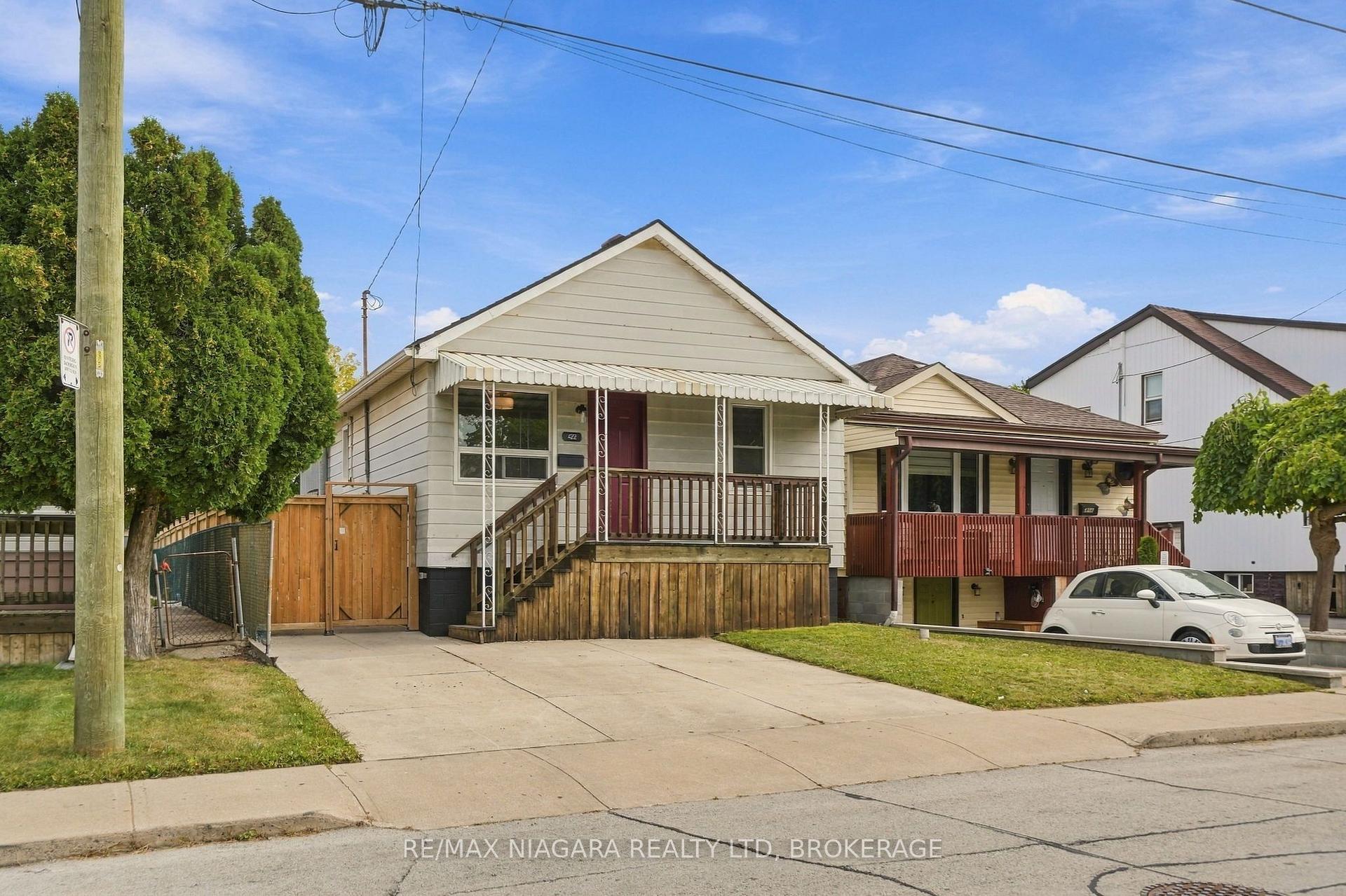 Photo of Unit Upper, 422 Brunswick Street