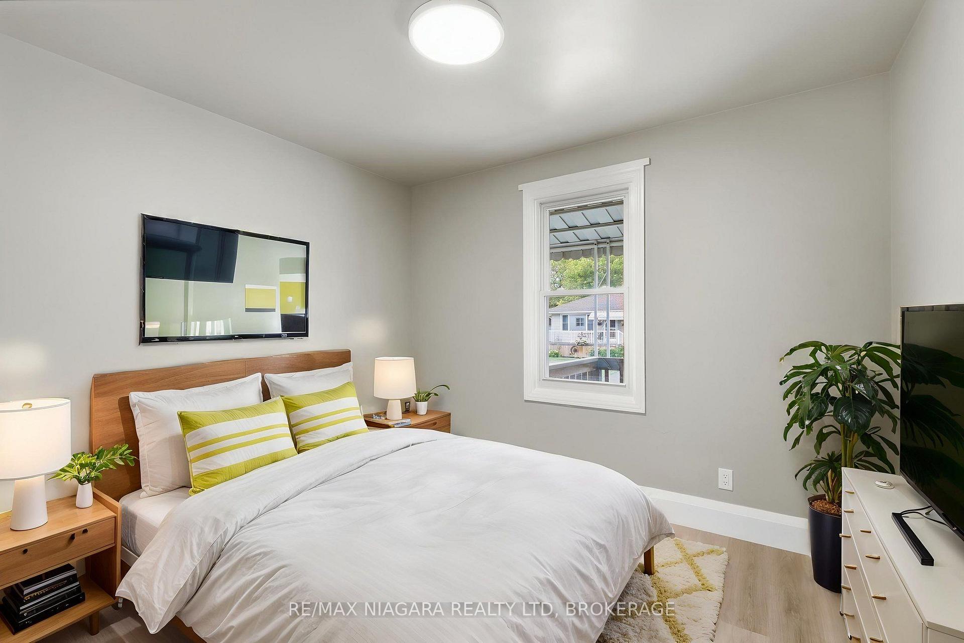Photo 3 of Unit Upper, 422 Brunswick Street, Hamilton, McQuesten — HOMEH