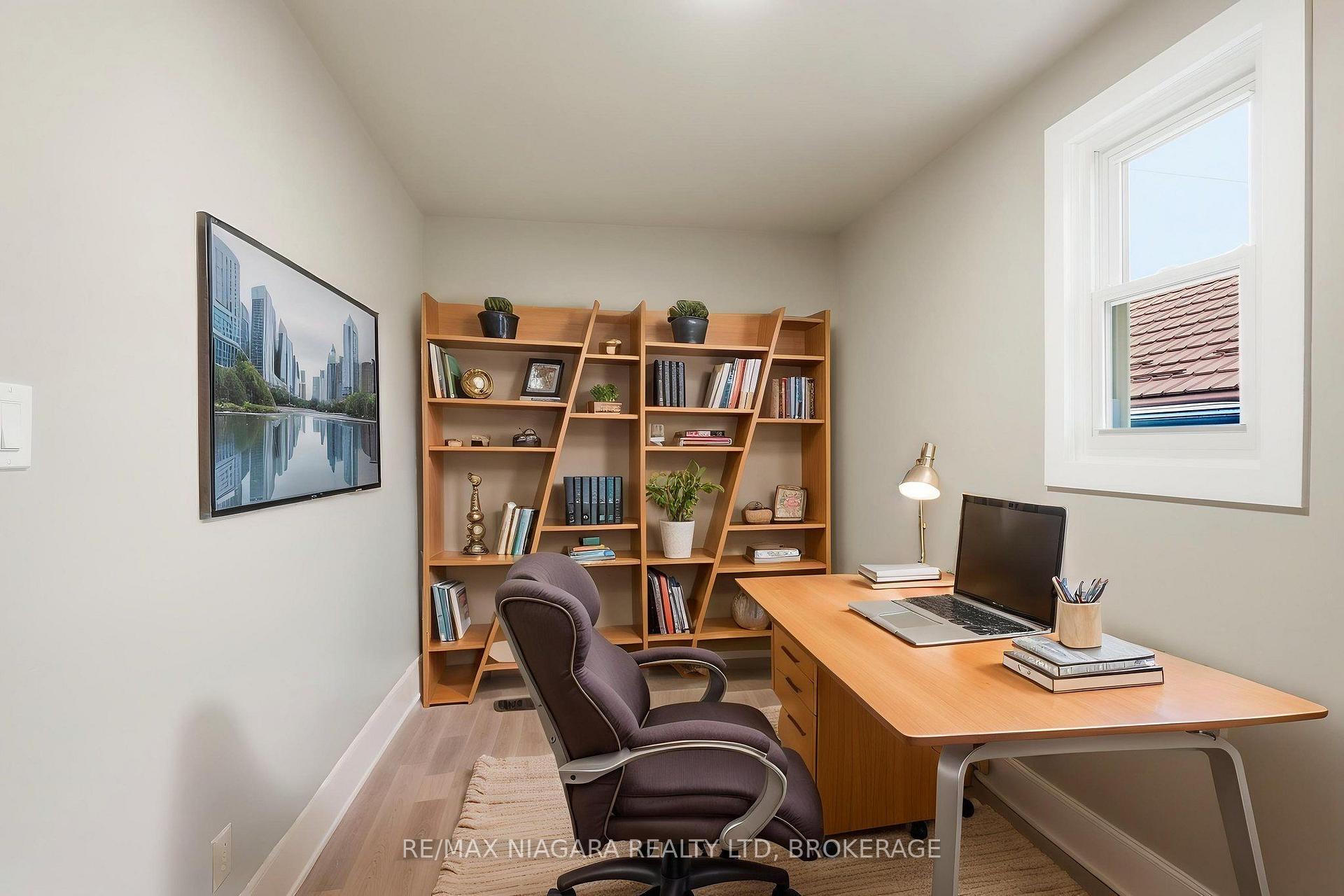 Photo 5 of Unit Upper, 422 Brunswick Street, Hamilton, McQuesten — HOMEH