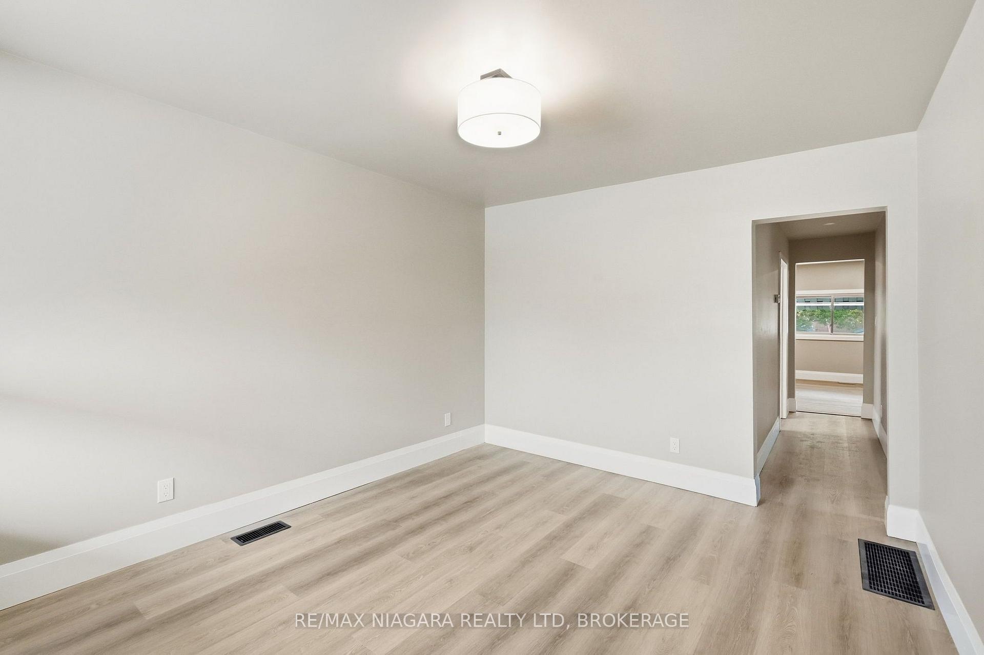 Photo 8 of Unit Upper, 422 Brunswick Street, Hamilton, McQuesten — HOMEH