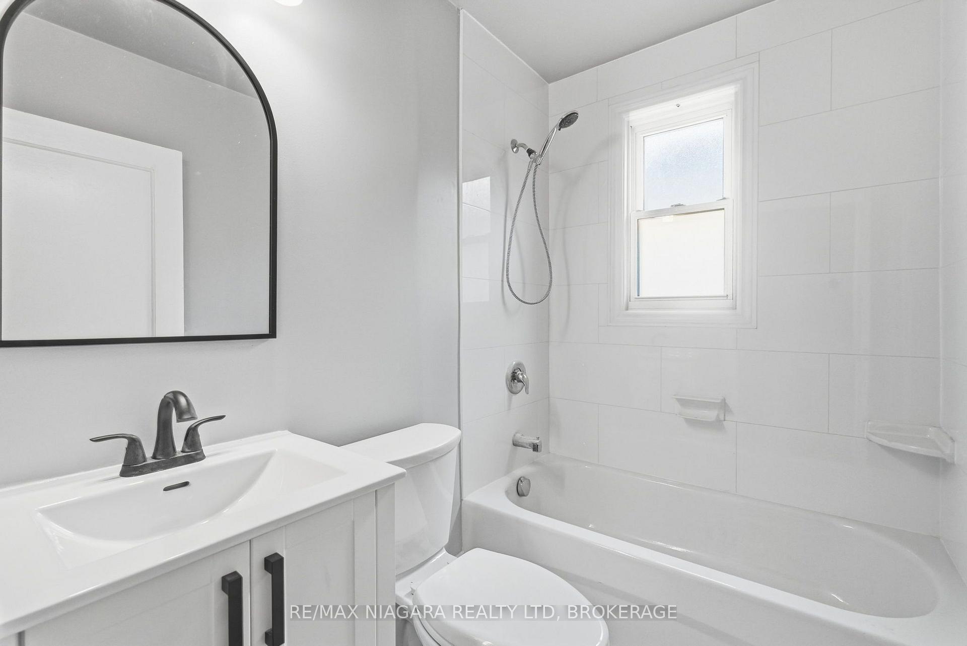 Photo 12 of Unit Upper, 422 Brunswick Street, Hamilton, McQuesten — HOMEH