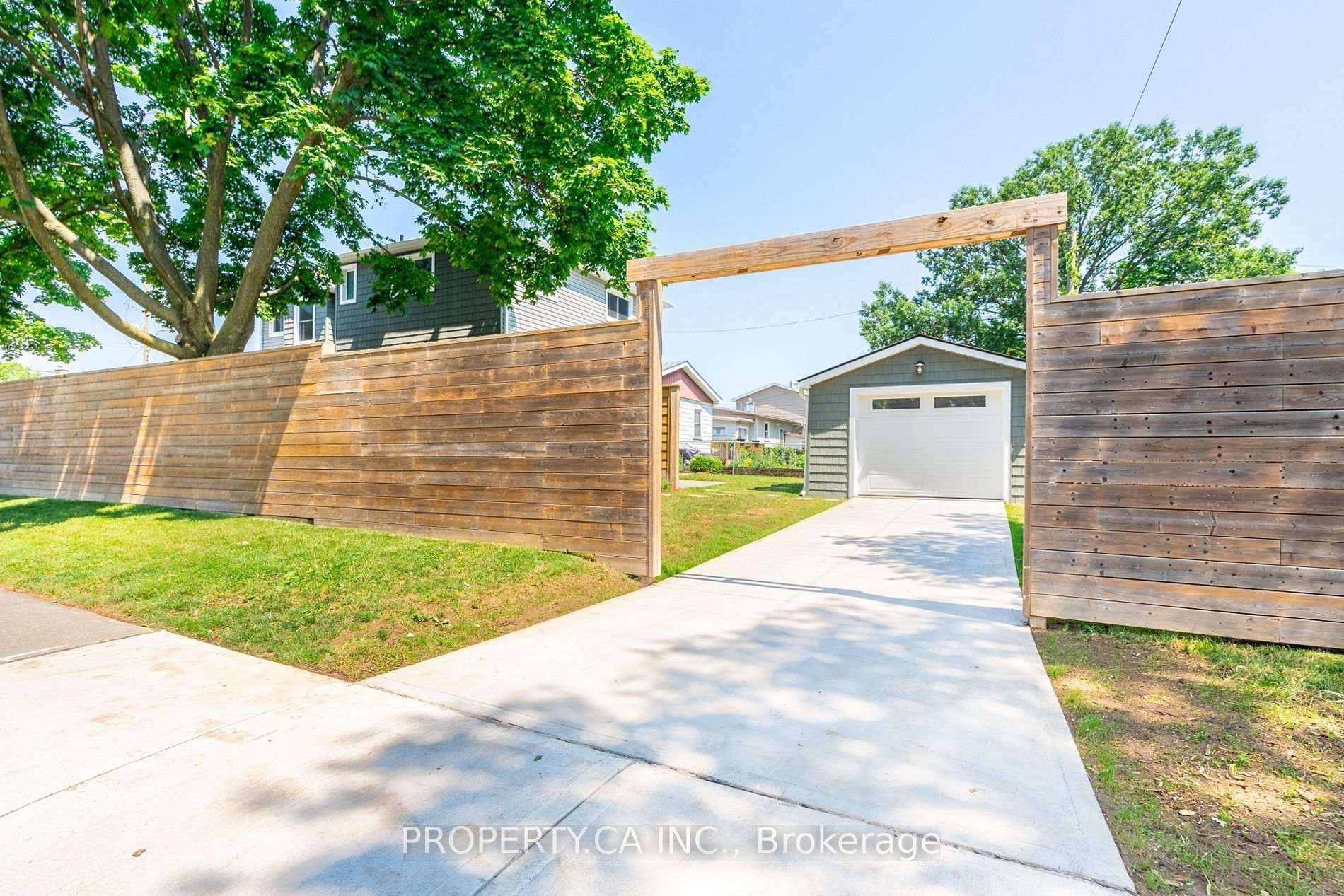 Photo 11 of Unit Main, 57 McElroy Road, Hamilton, Balfour — HOMEH