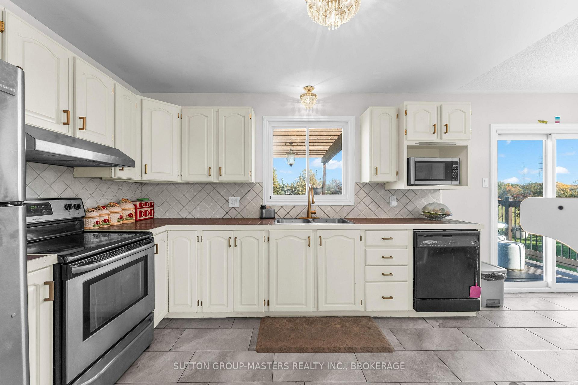 Photo 11 of 3358 Scanlan Road, Frontenac, Frontenac South — HOMEH