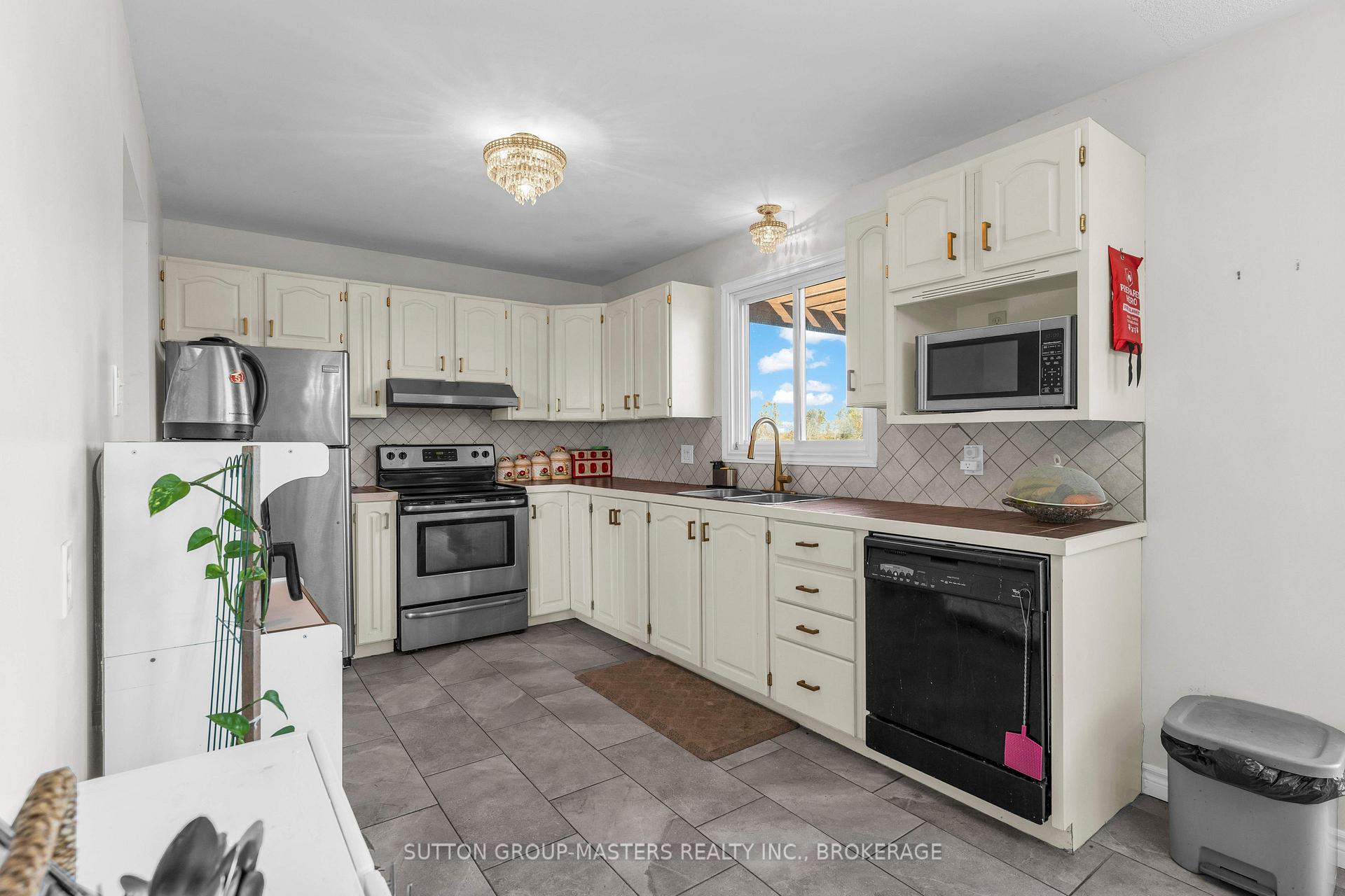 Photo 13 of 3358 Scanlan Road, Frontenac, Frontenac South — HOMEH