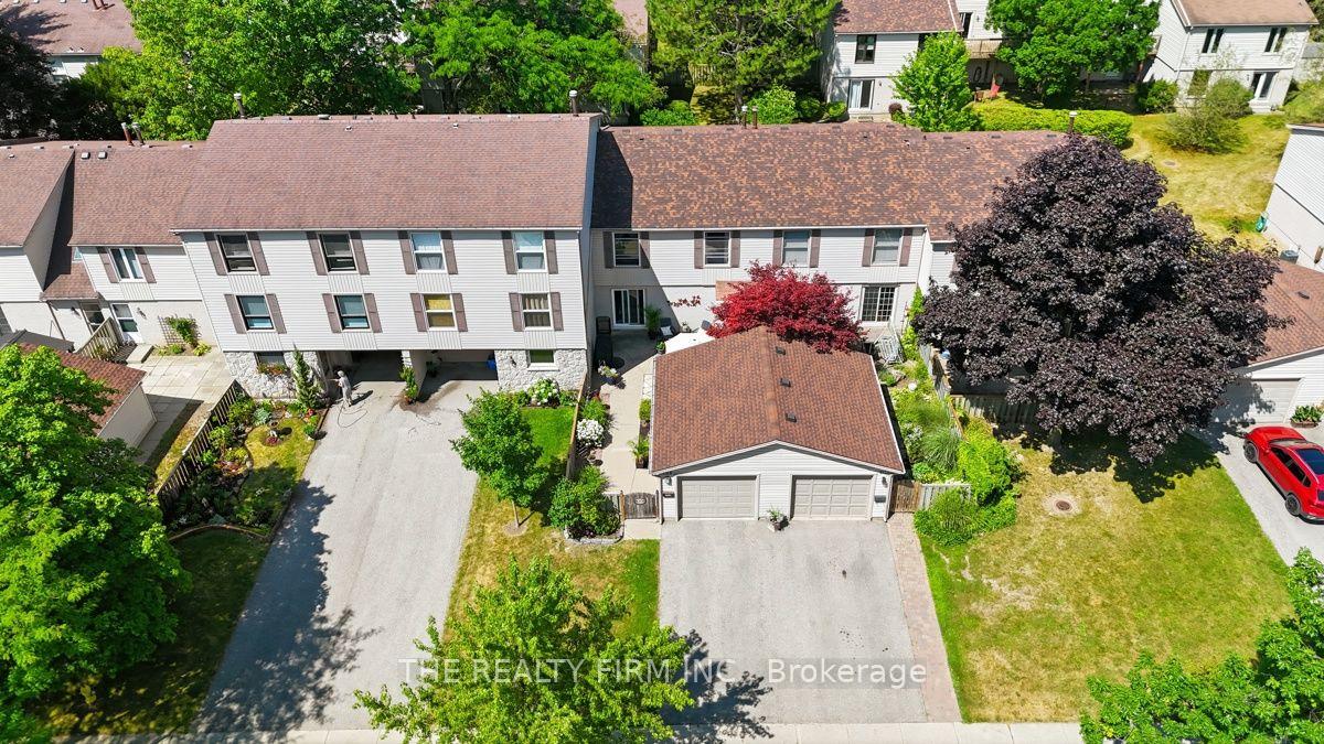 Photo of 905 Dalhousie Drive
