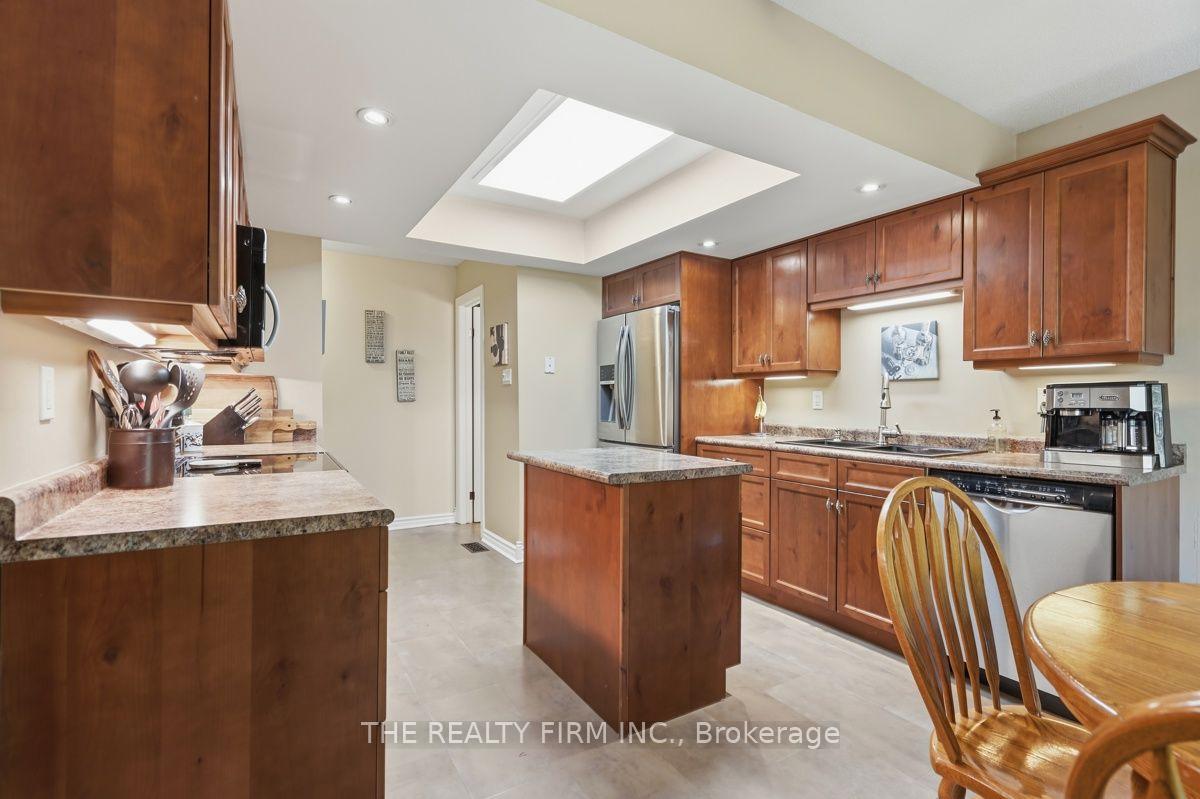 Photo 17 of 905 Dalhousie Drive, London, South M — HOMEH
