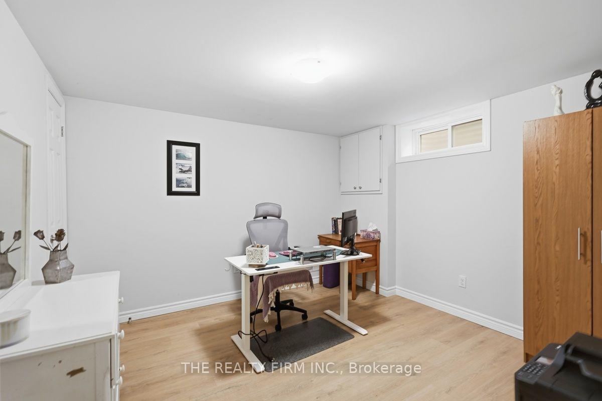 Photo 35 of 905 Dalhousie Drive, London, South M — HOMEH