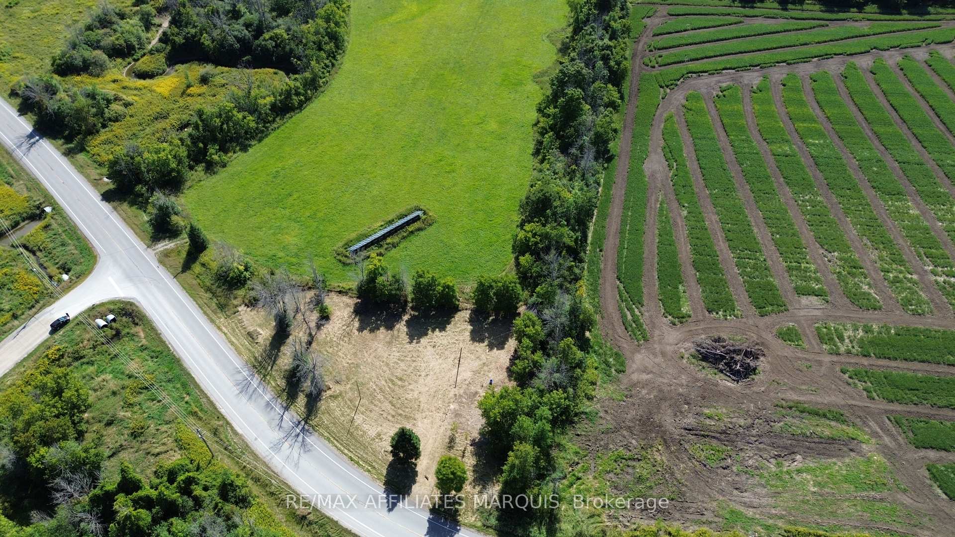 Photo 3 of 433 Rosedale Road S, Montague, Montague Twp — HOMEH
