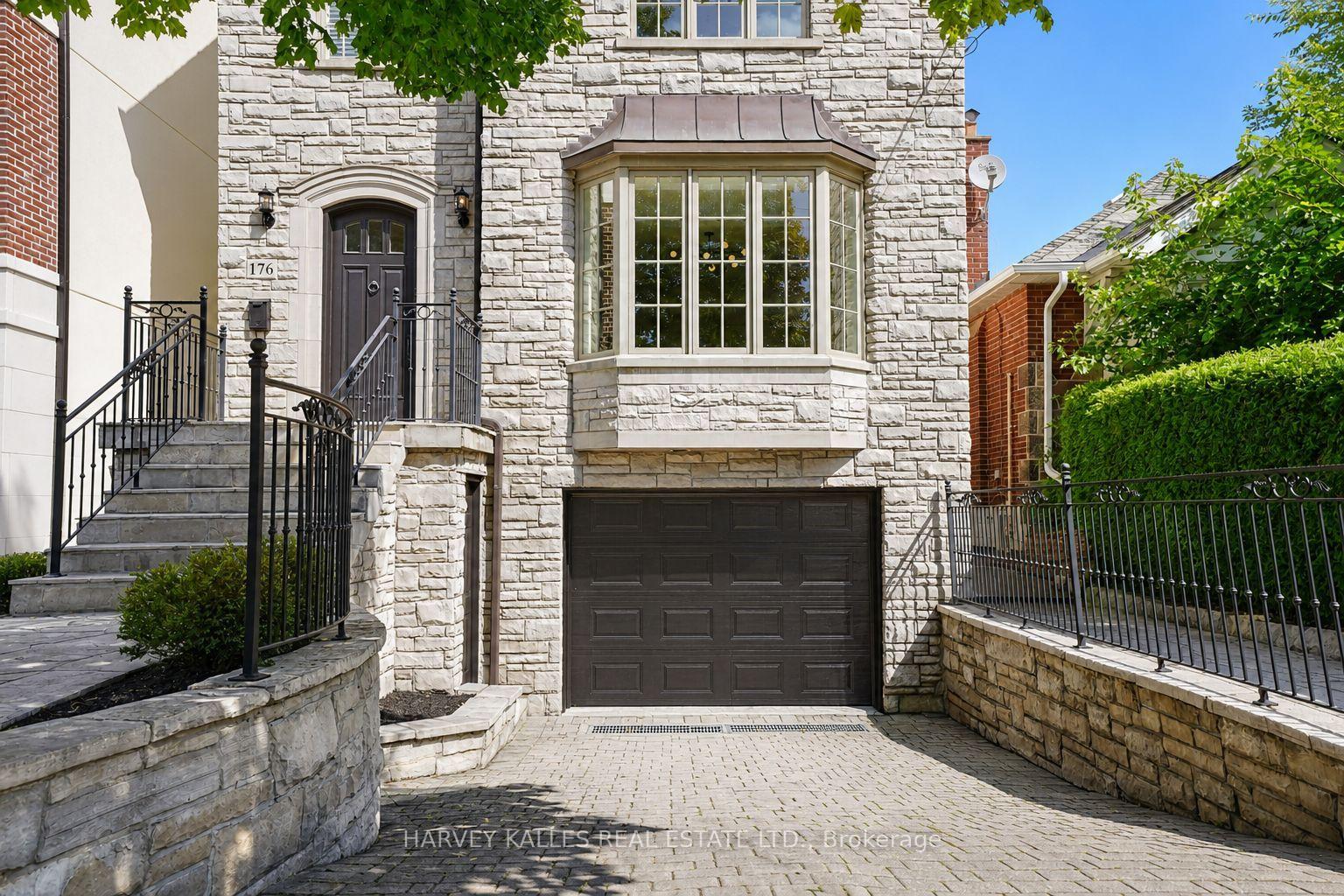 Photo 4 of 176 Joicey Boulevard, Toronto, Bedford Park-Nortown — HOMEH