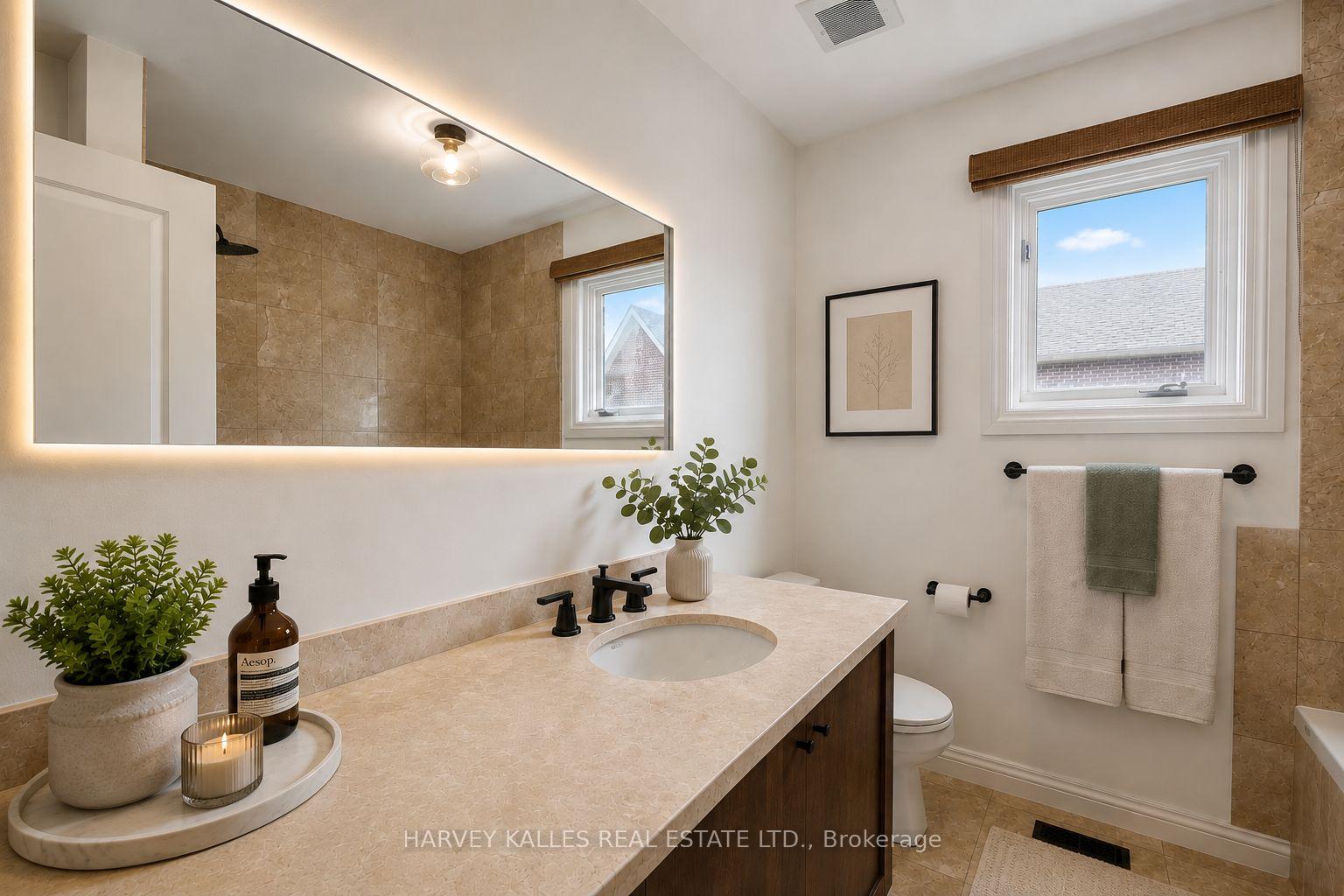 Photo 23 of 176 Joicey Boulevard, Toronto, Bedford Park-Nortown — HOMEH