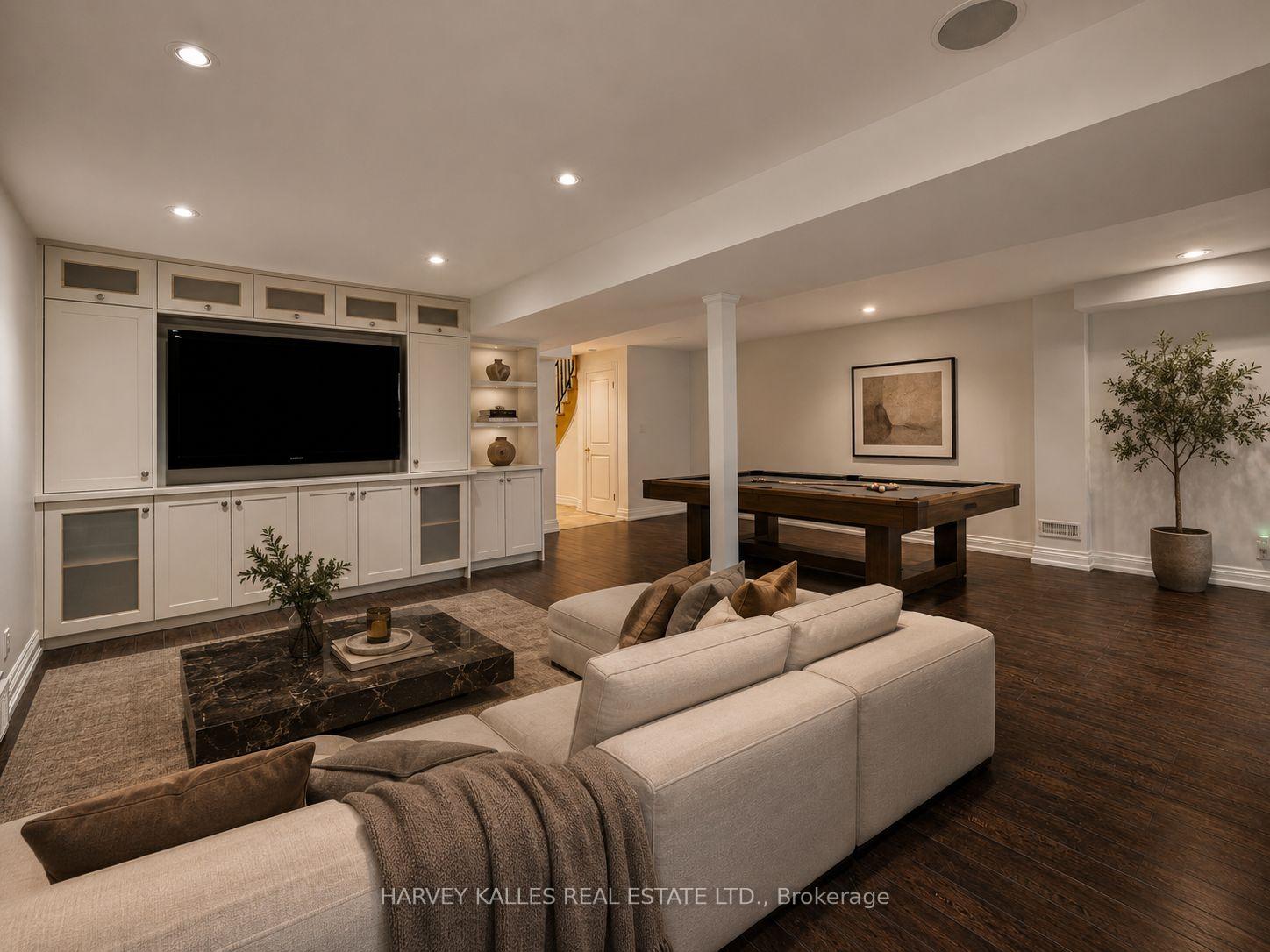 Photo 32 of 176 Joicey Boulevard, Toronto, Bedford Park-Nortown — HOMEH