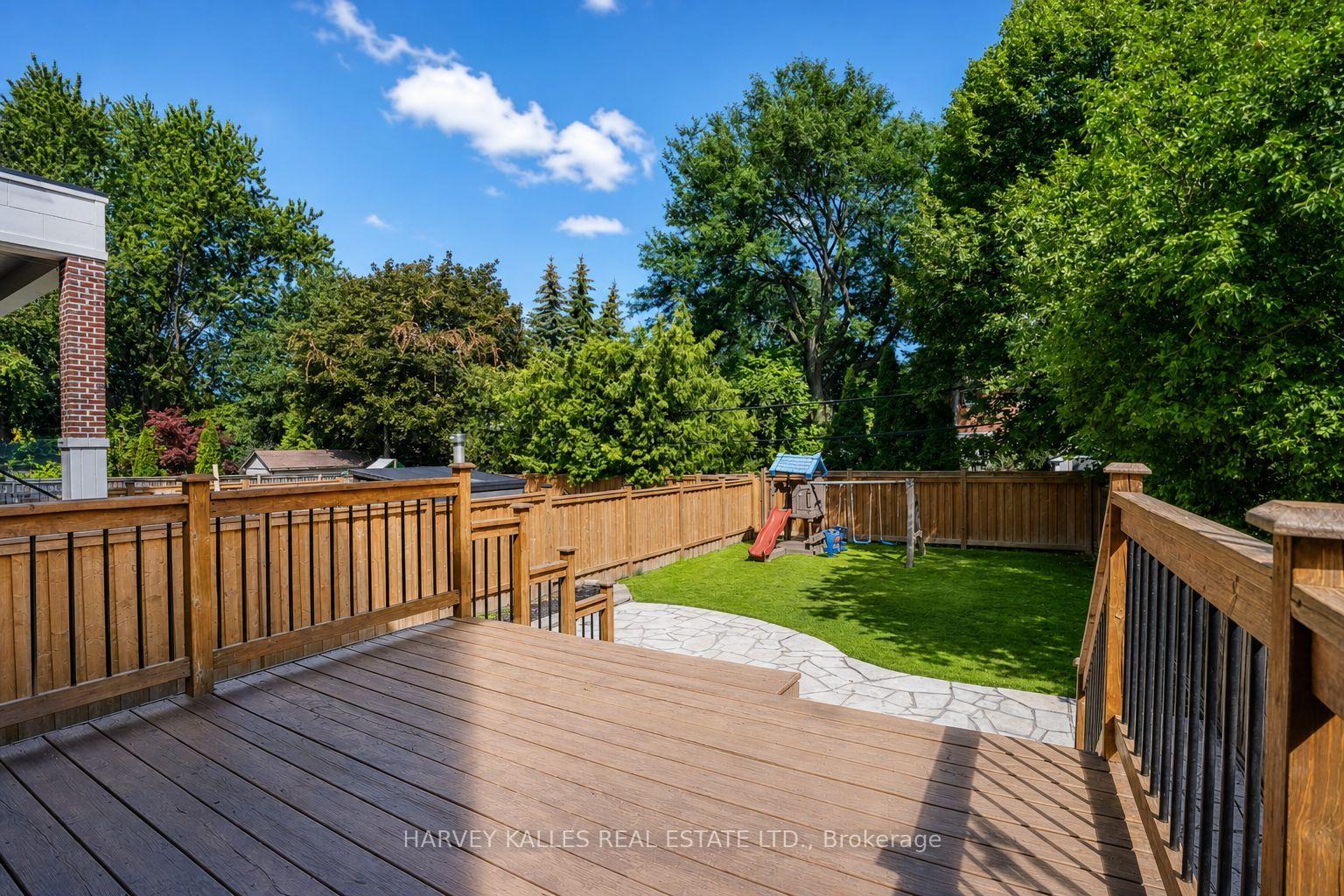 Photo 35 of 176 Joicey Boulevard, Toronto, Bedford Park-Nortown — HOMEH
