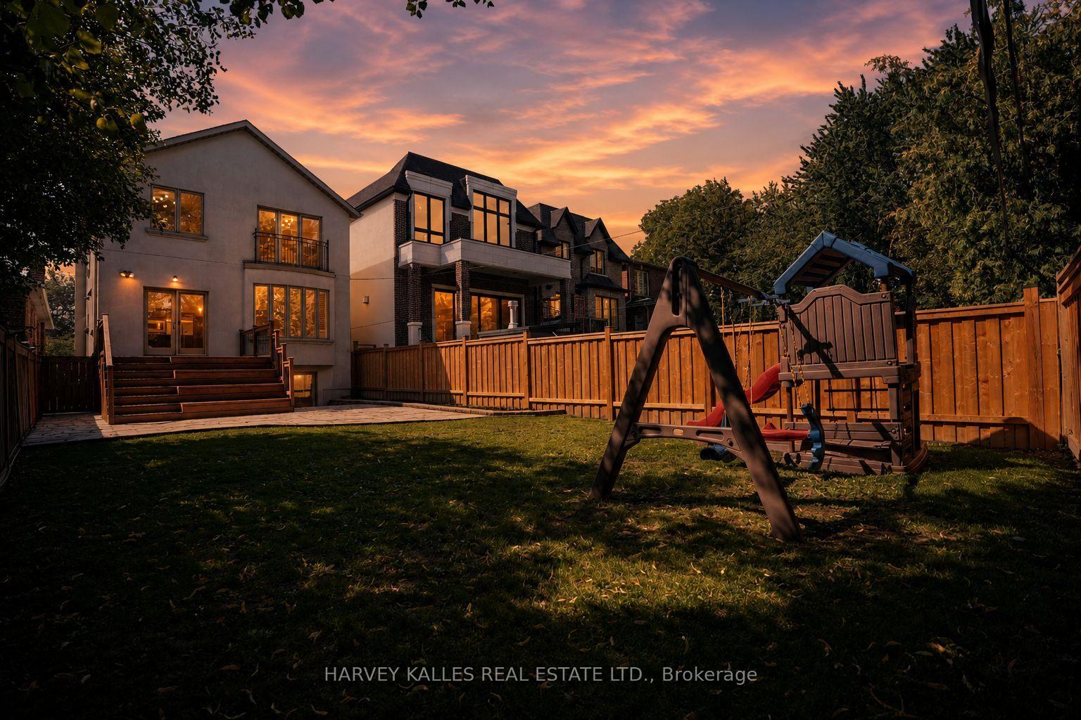Photo 40 of 176 Joicey Boulevard, Toronto, Bedford Park-Nortown — HOMEH