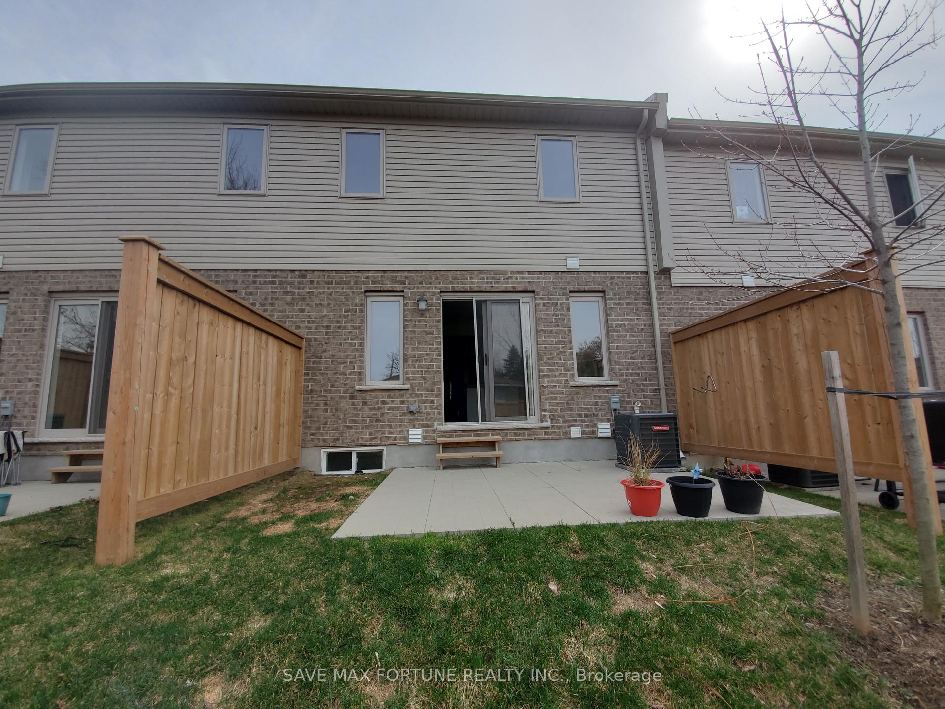 Photo 3 of Unit 12, 50 Pinnacle Drive, Kitchener, Lower Doon — HOMEH