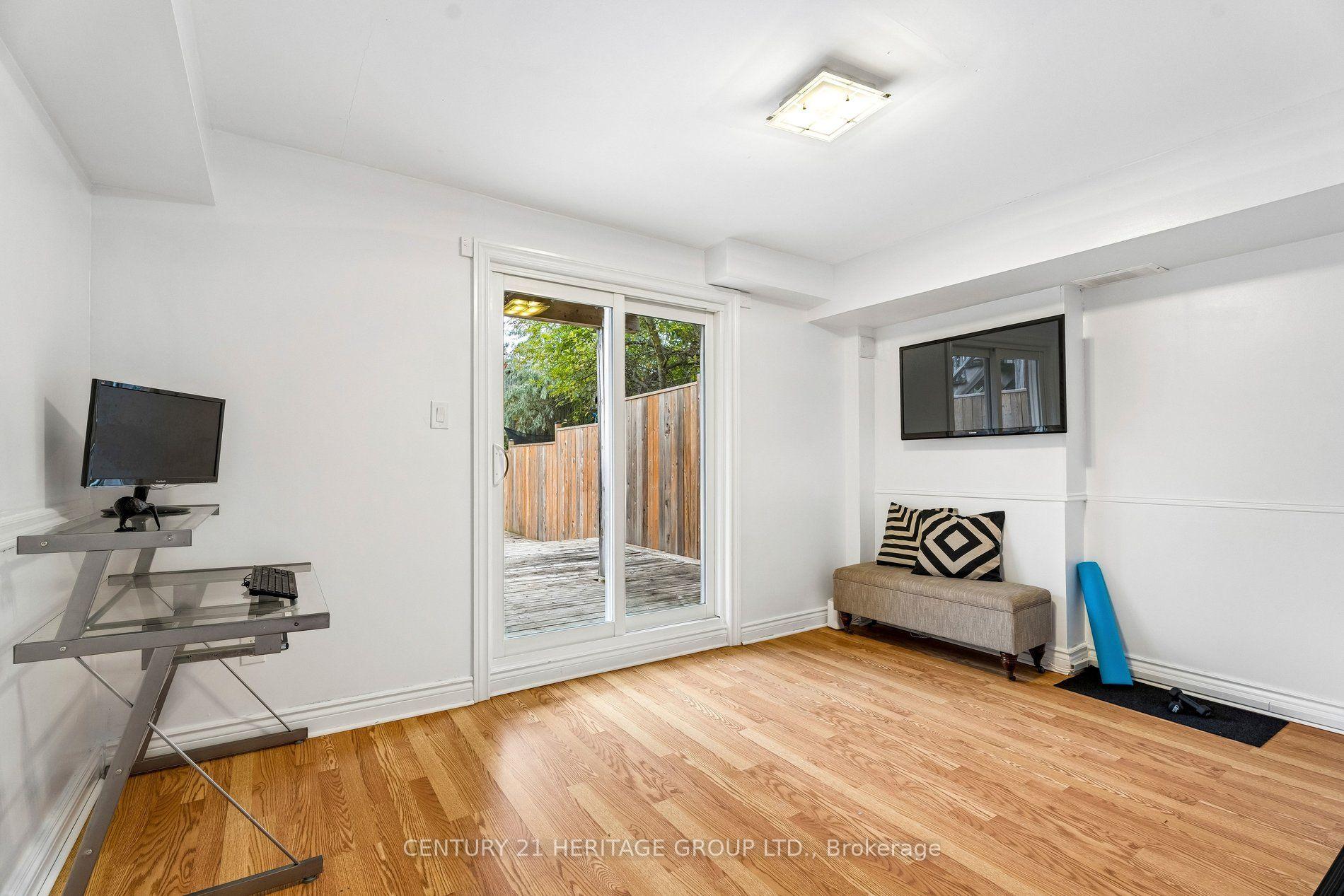 Photo 10 of 68 Brandy Lane Way, Newmarket, Central Newmarket — HOMEH