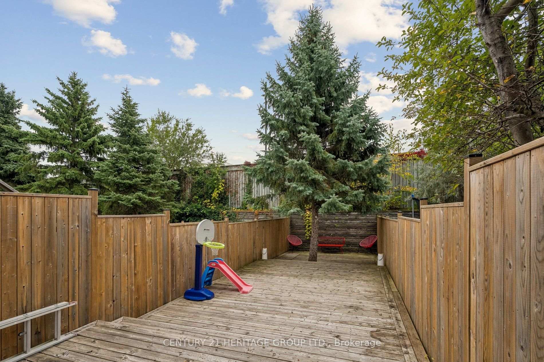 Photo 11 of 68 Brandy Lane Way, Newmarket, Central Newmarket — HOMEH