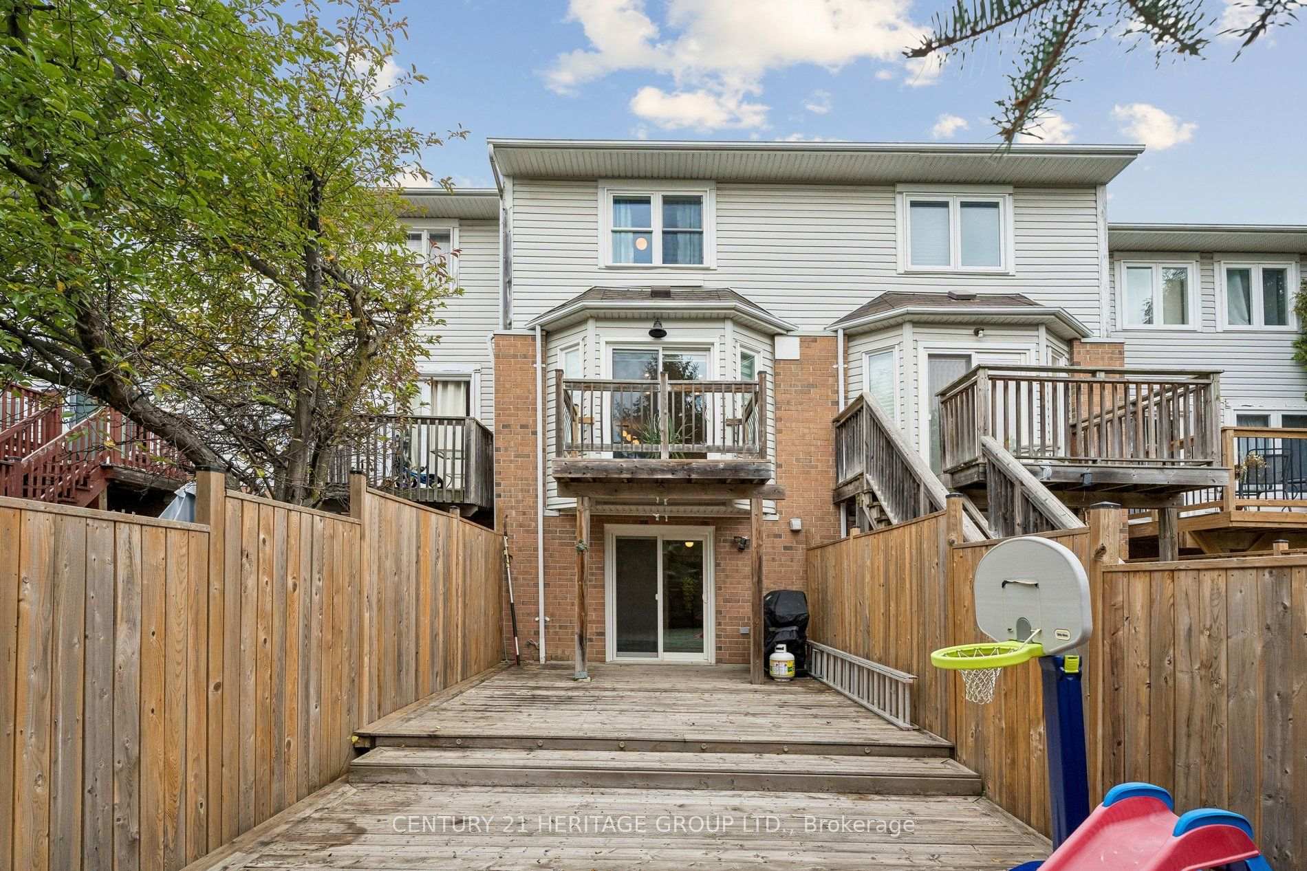 Photo 12 of 68 Brandy Lane Way, Newmarket, Central Newmarket — HOMEH